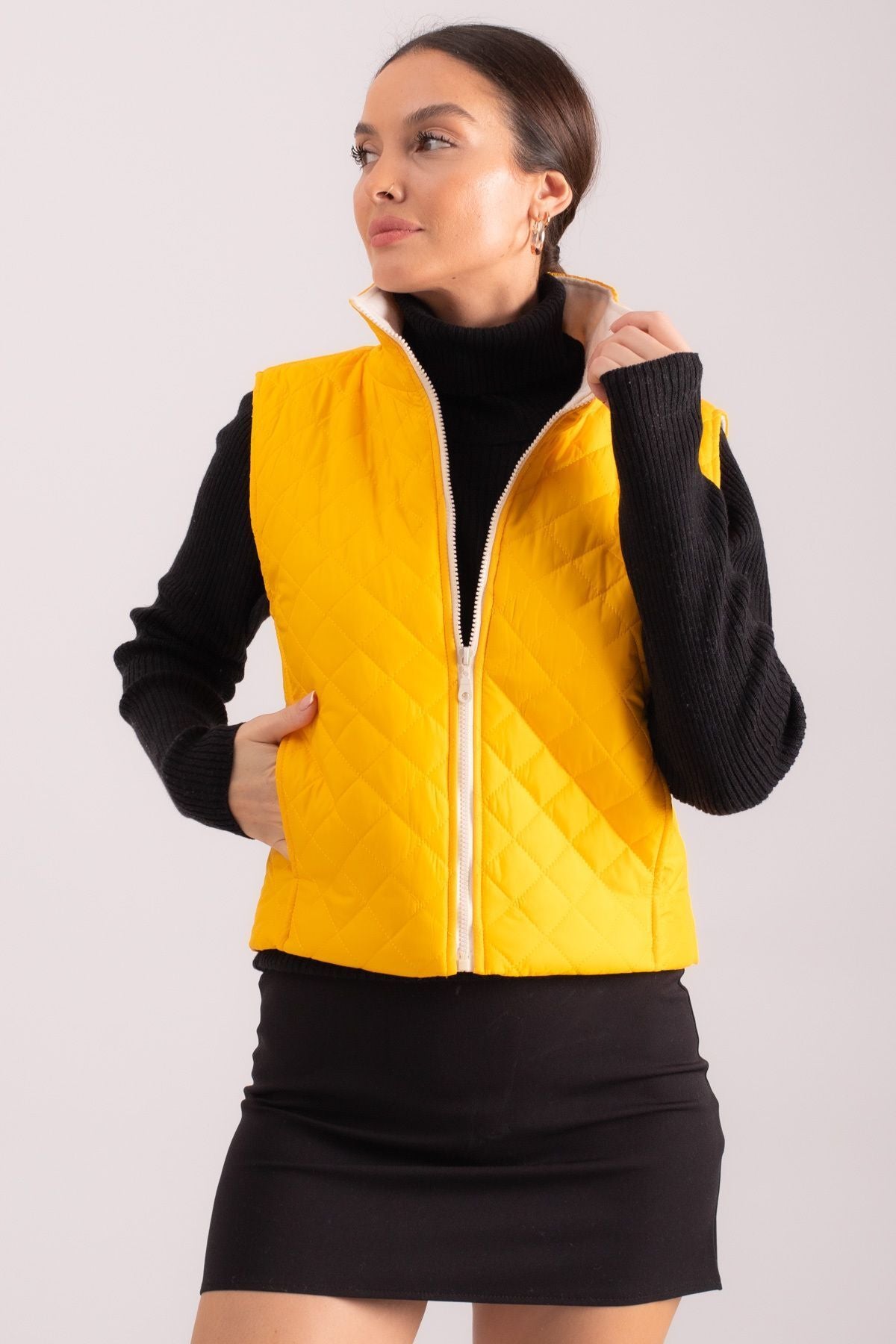 Female Yellow Stamp Lined Pocket Zippered Kapitone Vest ARM-24K001063