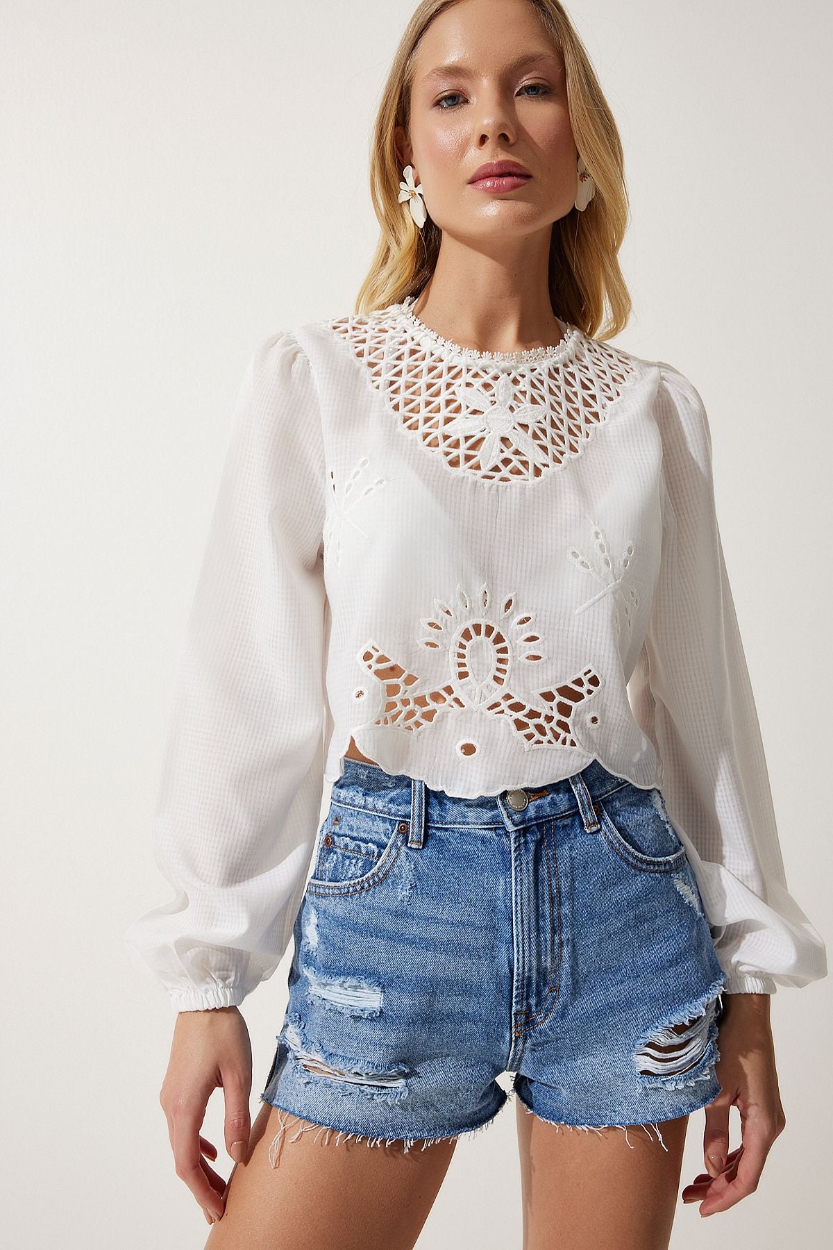 Woman White Fisto Crop knitted blouse es00148