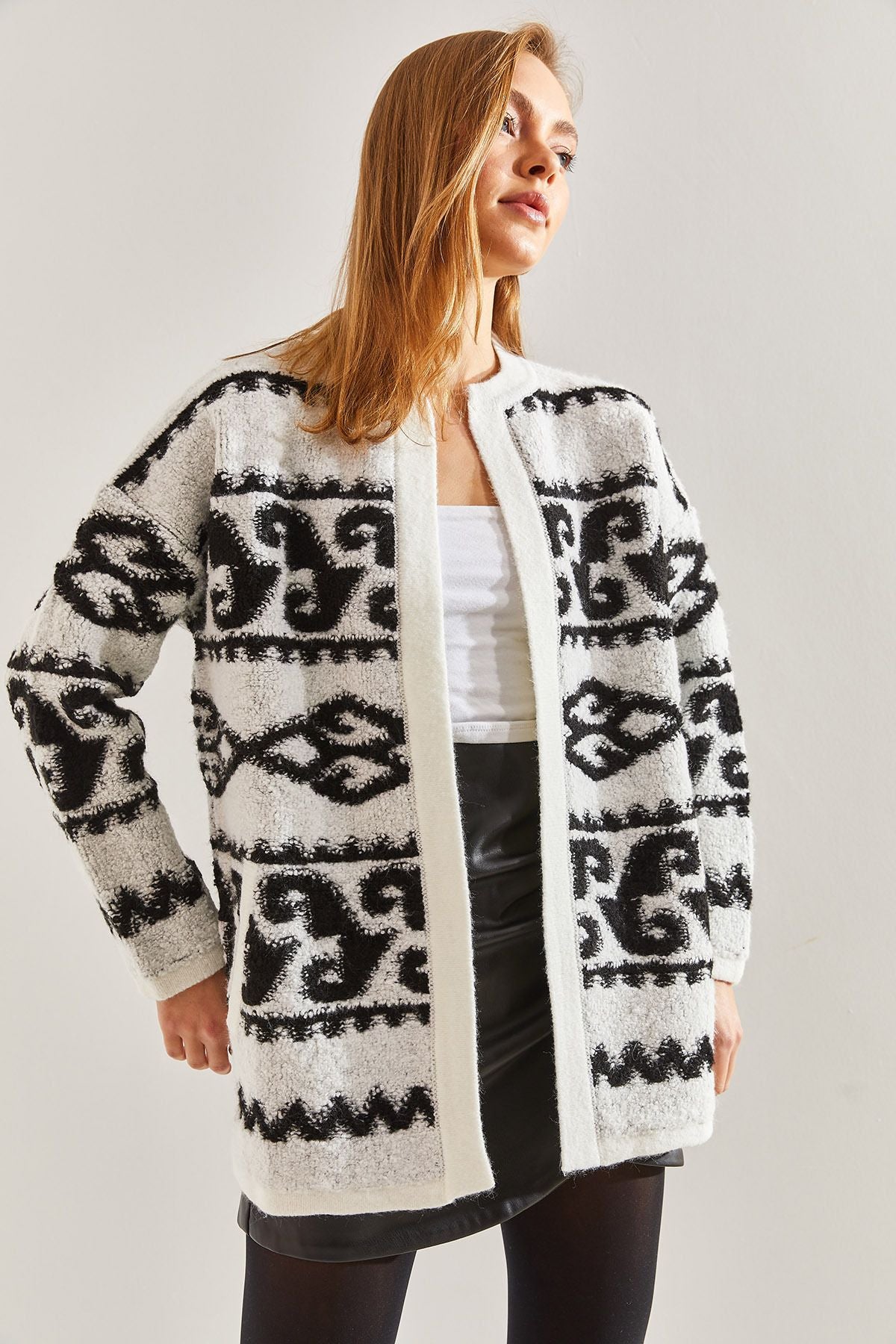 Woman patterned knitwear cardigan