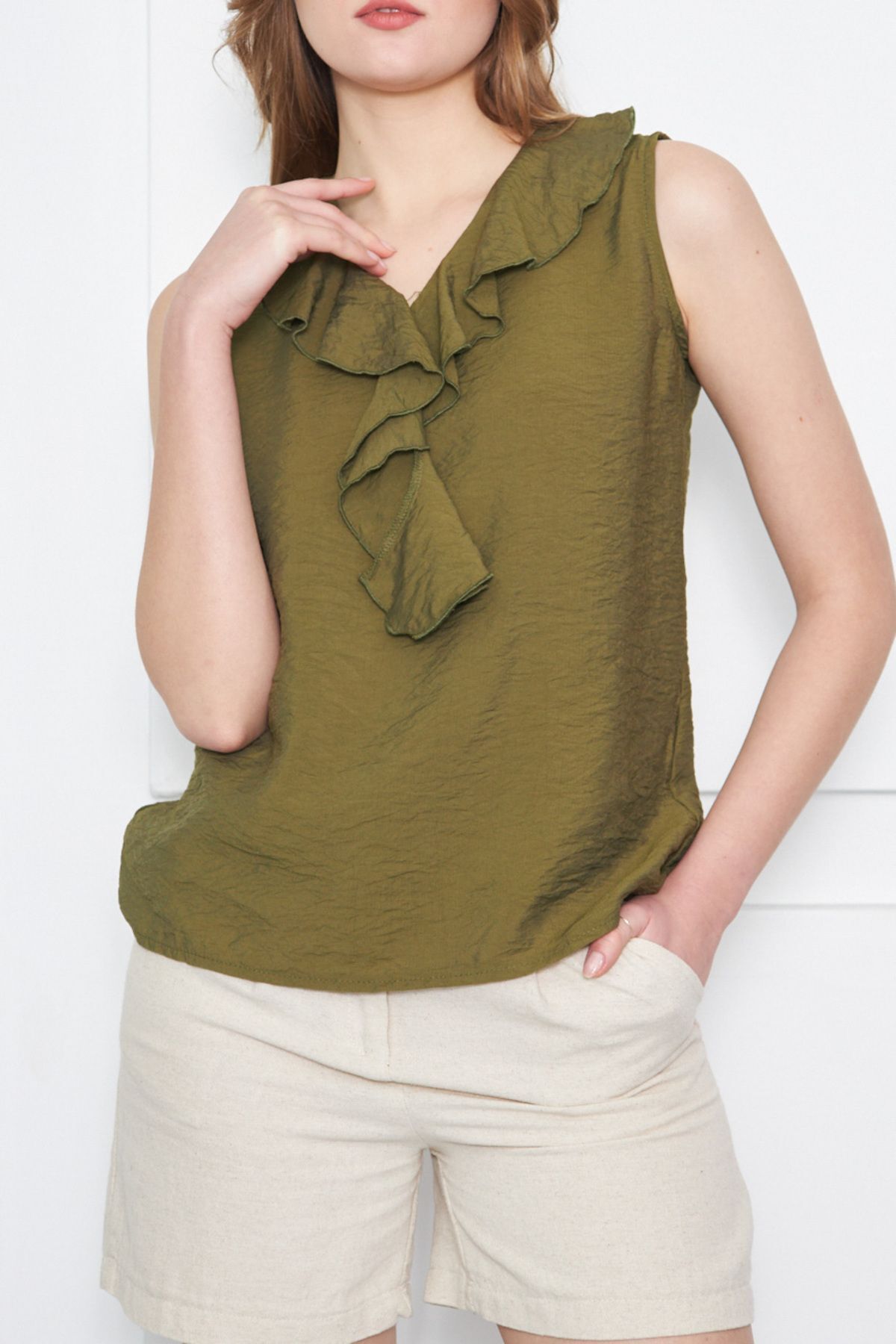 WOMEN'S GREEN SIDE Armless Blouse ARM-21K001184