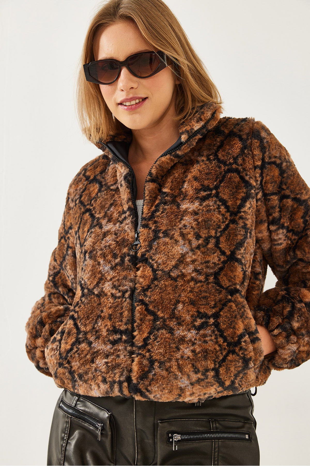 Women's Turtleneck Zippered Plush Coat 3108 60351231