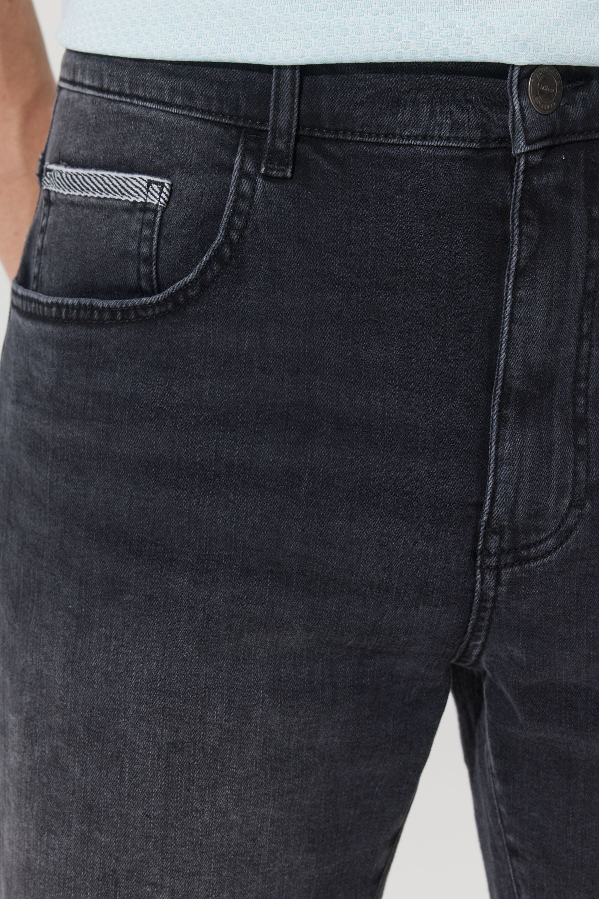 Men's anthracite slim fit narrow cut cotton flexible denim shorts