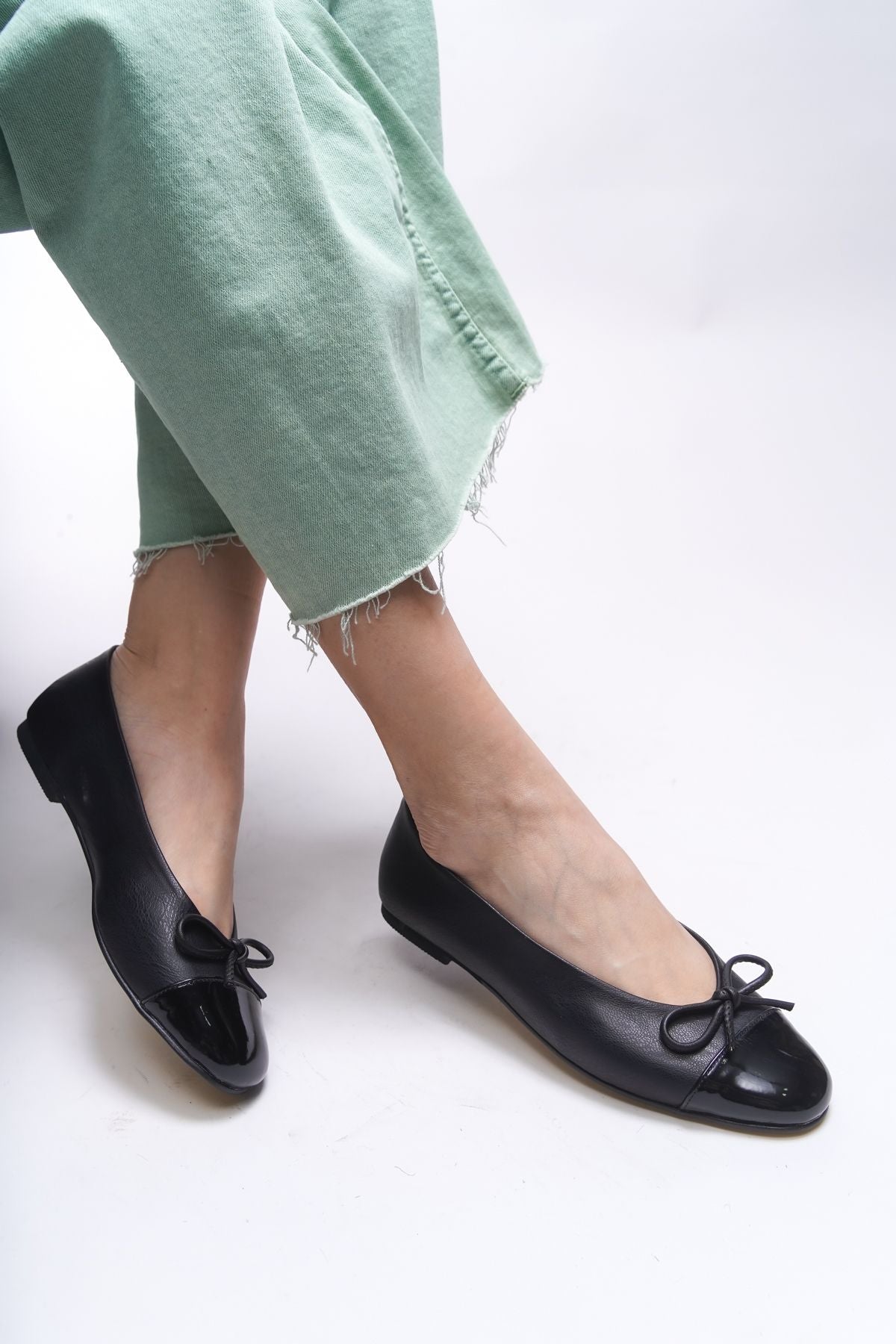 Saeltele Kadın Babet 001298 Black Skin Patent Leather Detail