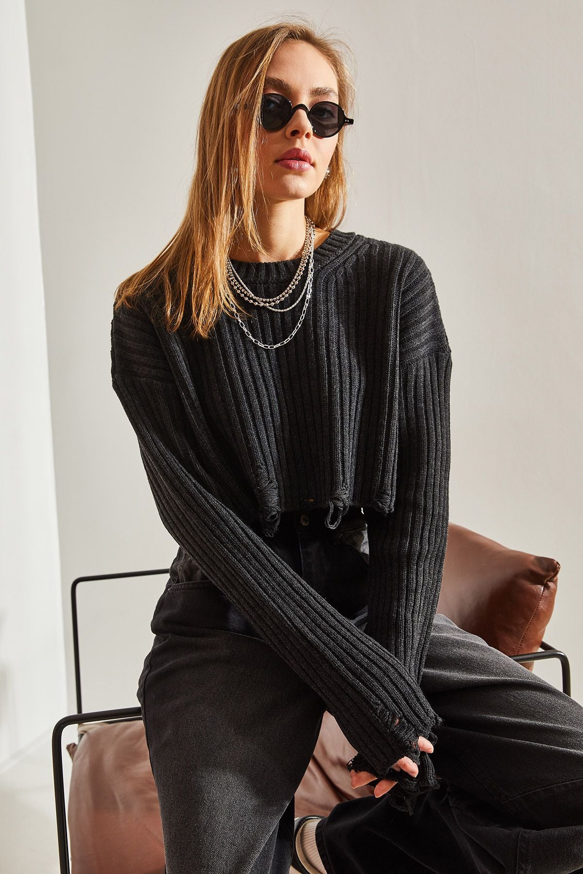 Female Bike collar tear detailed crop knitwear sweater