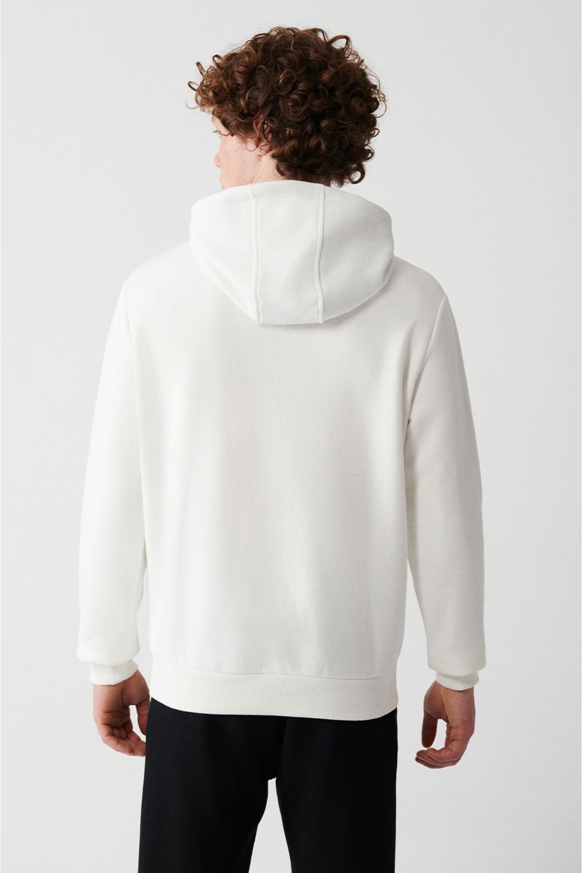 Men's white hooded 3 -squeezed cotton sweatshirt E001018