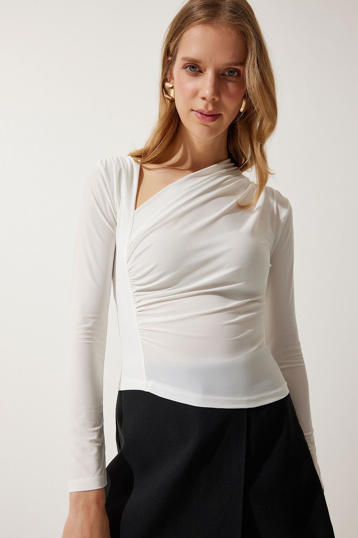 Woman White Asymmetric Collar Shirred Knitting Blouse FF00145