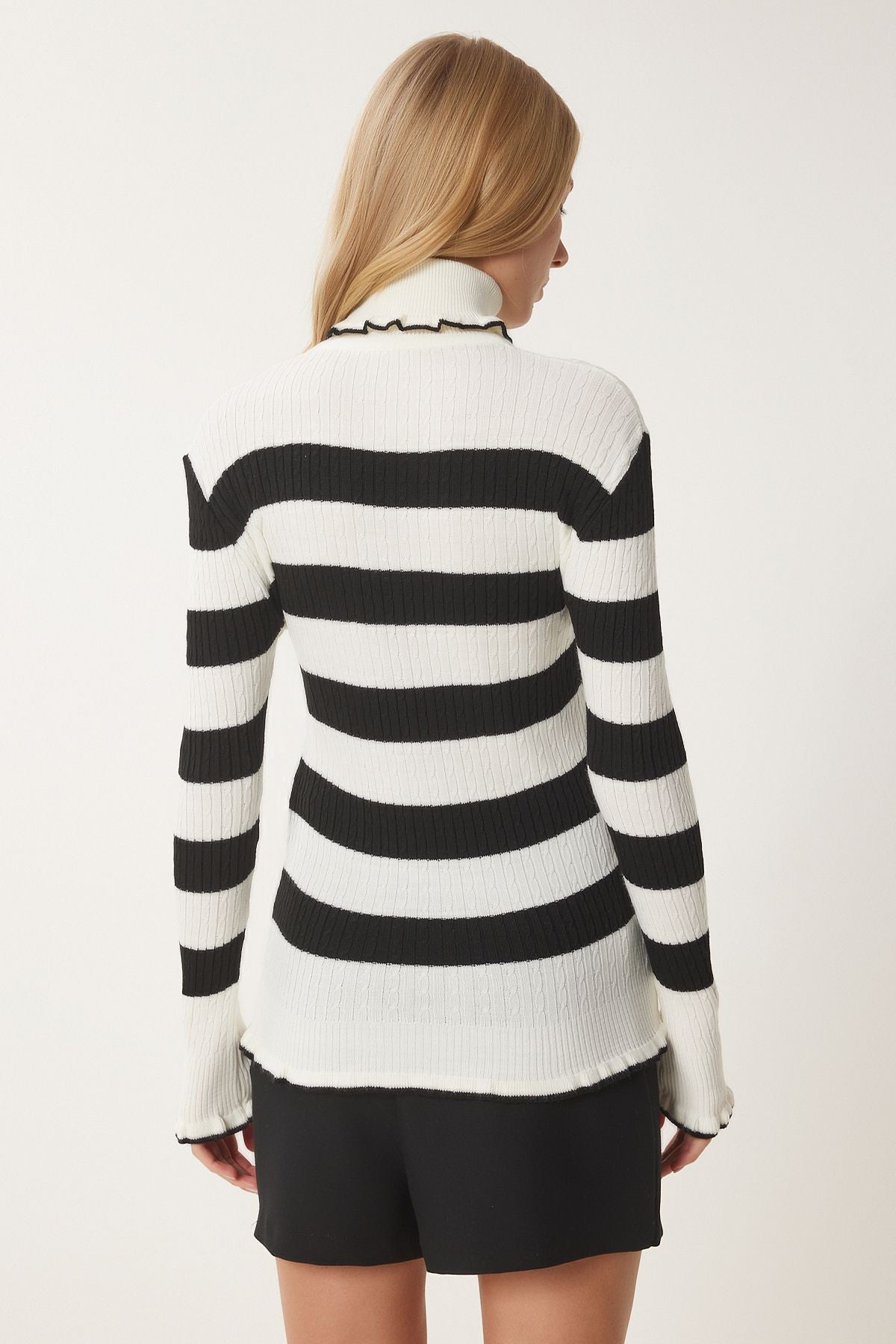 WOMEN ECRU Black Fisherman Yaka Ruffled Triko Sweater DD01269