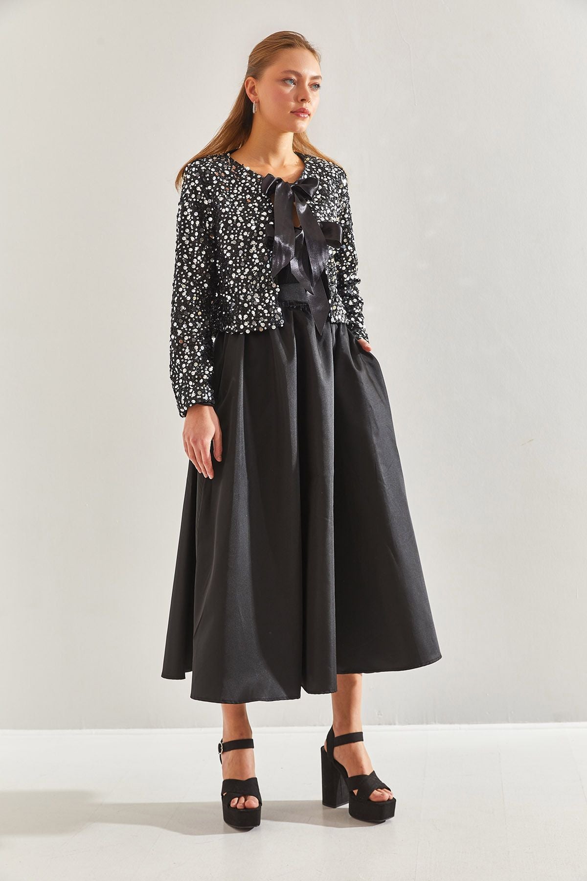 Women with Women's Tafta Skirt and Embroidered Jacket 60171053