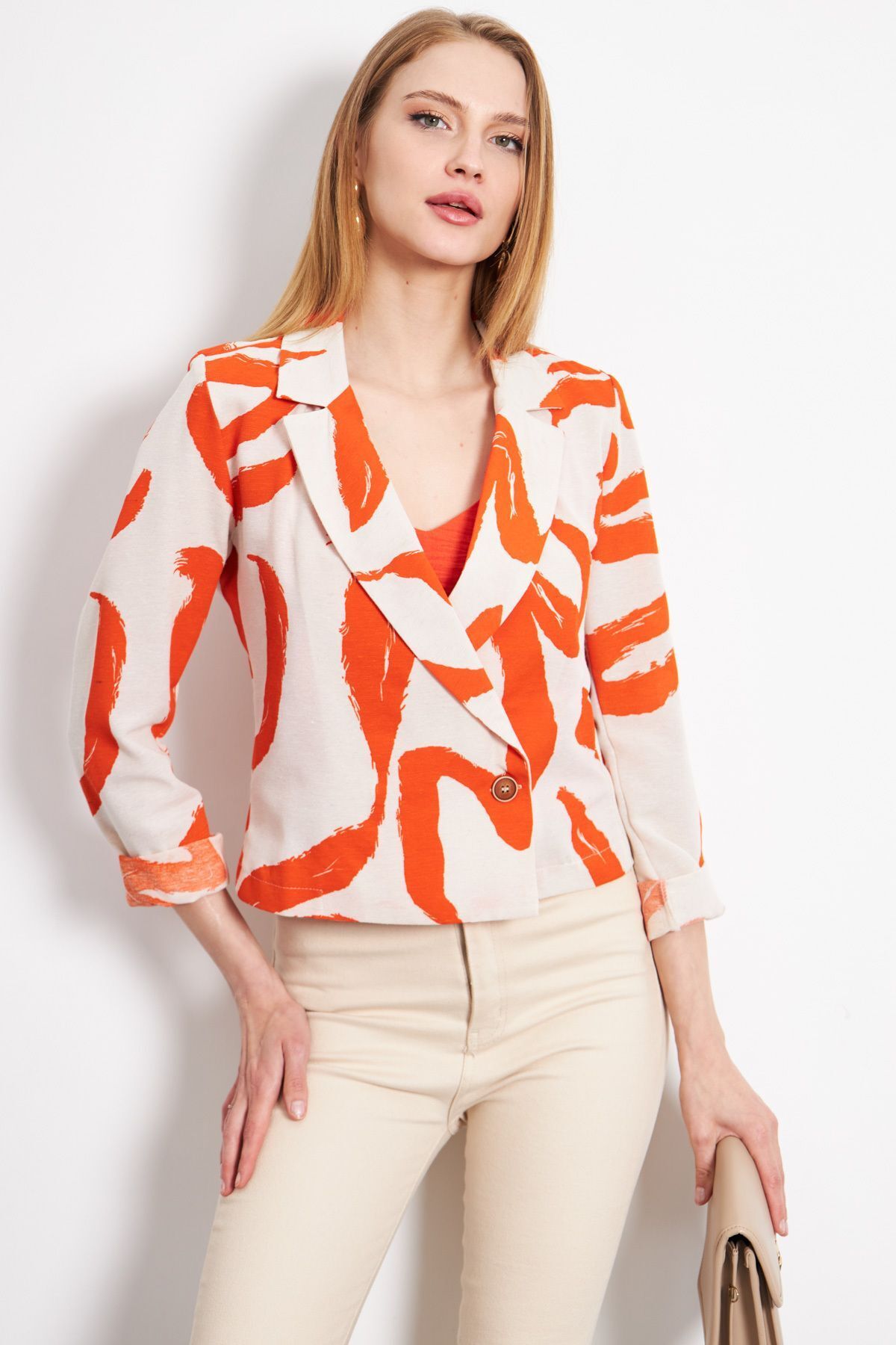 Women's Orange Cruve Collar Patterned Crop Jacket ARM-24Y001058