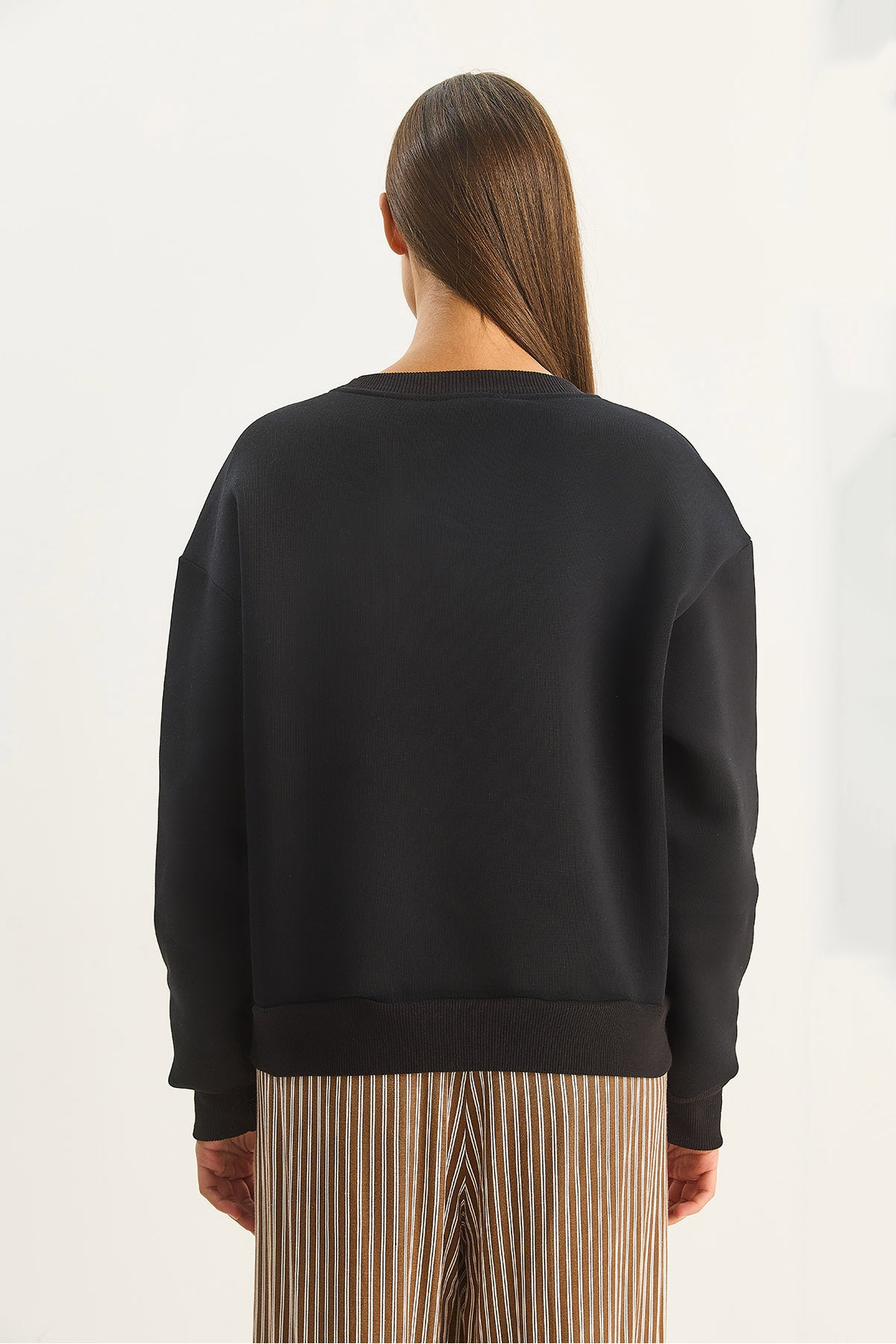 Women's Teddy Embroidery Detailed Three Thread Raised Sweatshirt 60601044