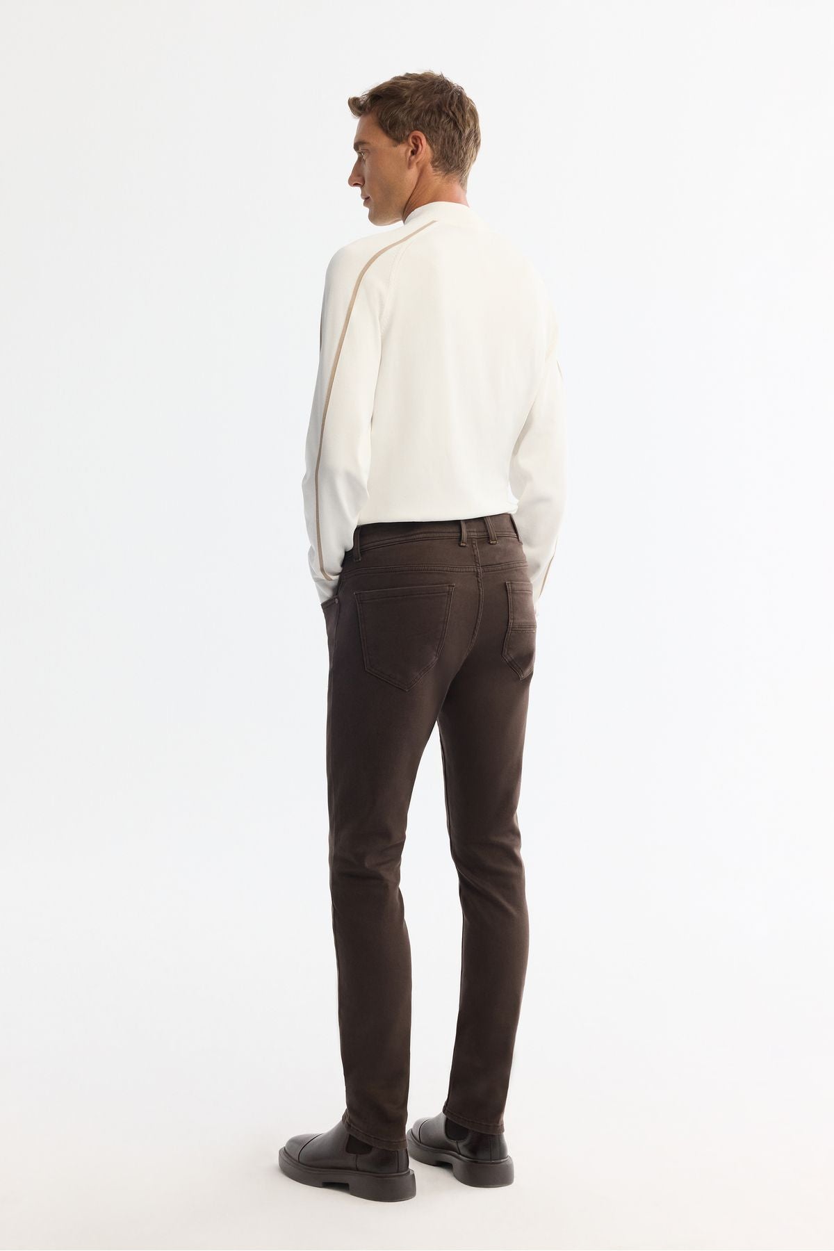 Men's Brown Obedness Washing Flexible Jean Pants A42y3532