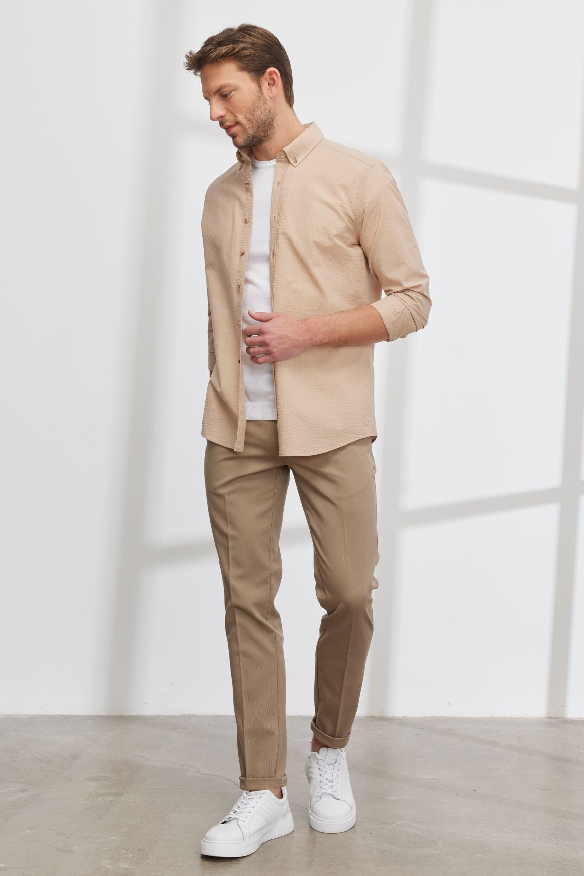 Men's Beige Slim Fit Narrow Cutting Side Pocket Cotton Flexible Amelor Pants