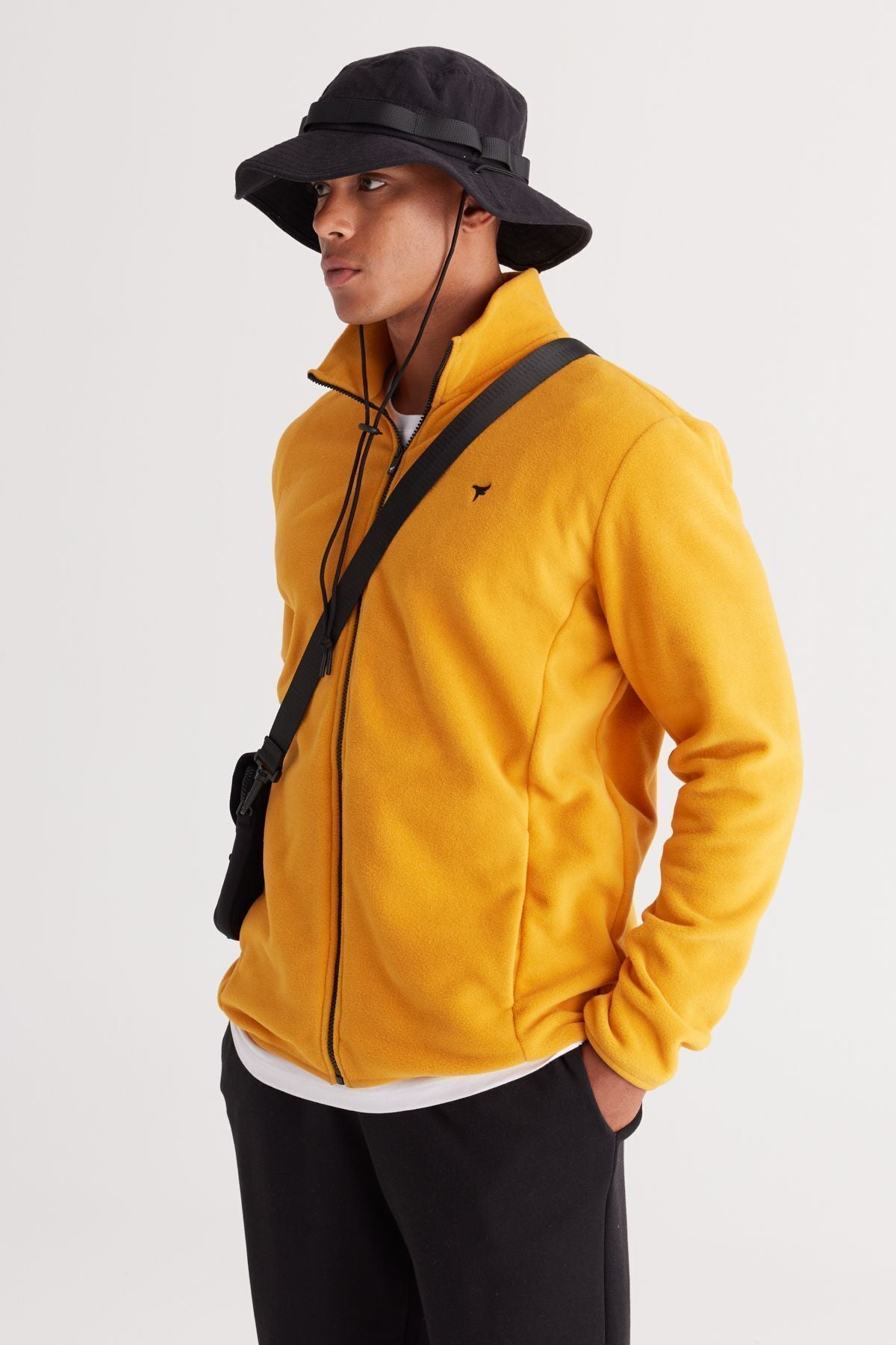 Men's Yellow Standard Fit Normal Cutting Cold -Performing Roring Neckline Polar Sweatshirt jacket