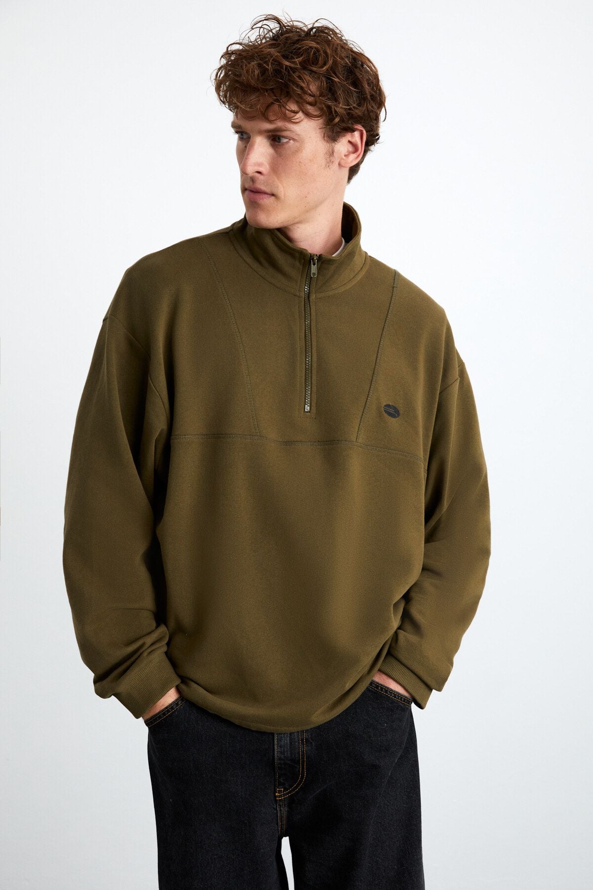 RADIAN MEN 100 %Organic Cotton Embroidery Detailed Stopper Rubber Zippered vertical collar Khaki Sweatshirt