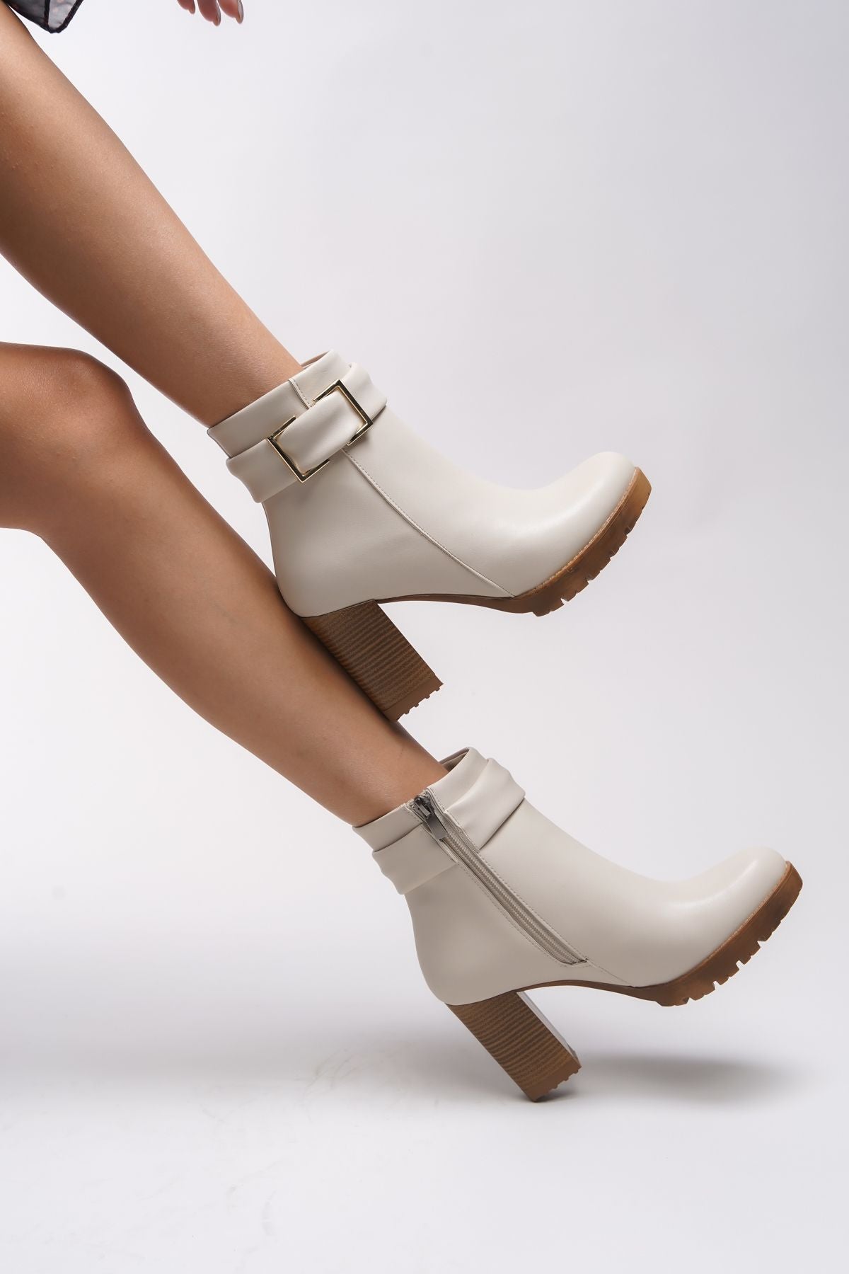 Isolniya Female clasp detailed high heeled boots 0012503 beige skin