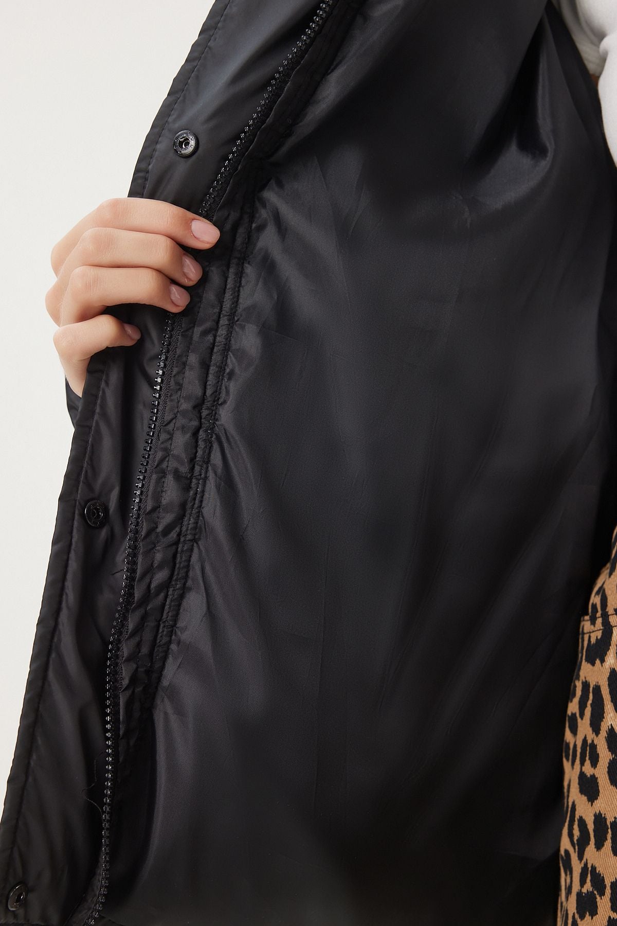Female black fur collar swelling coat aw00011