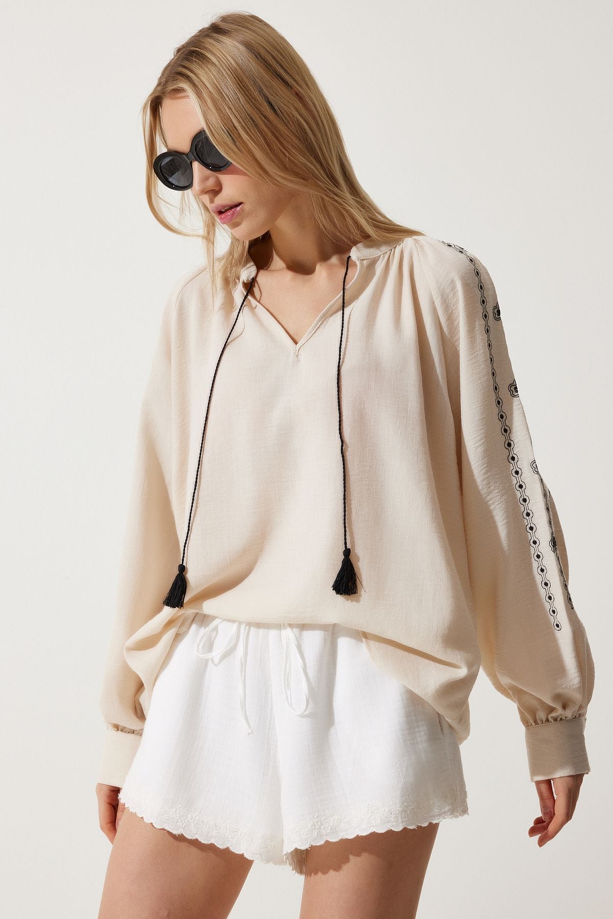 Women's Cream Embroidered Oversizle Flax Blouse RG00038