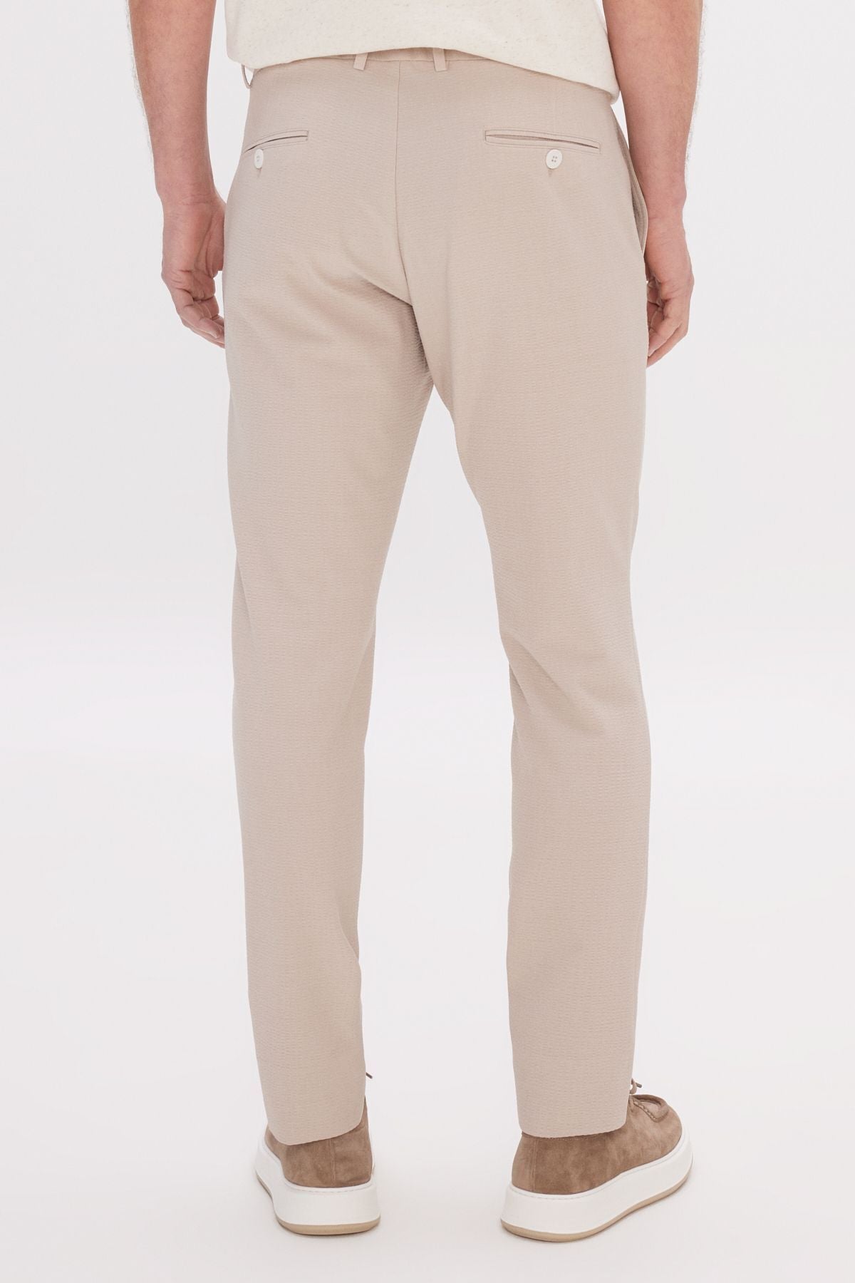 Men's Beige Slim Fit Narrow Cutting Waist Tied Side Pocket Wafer Patterned Pants