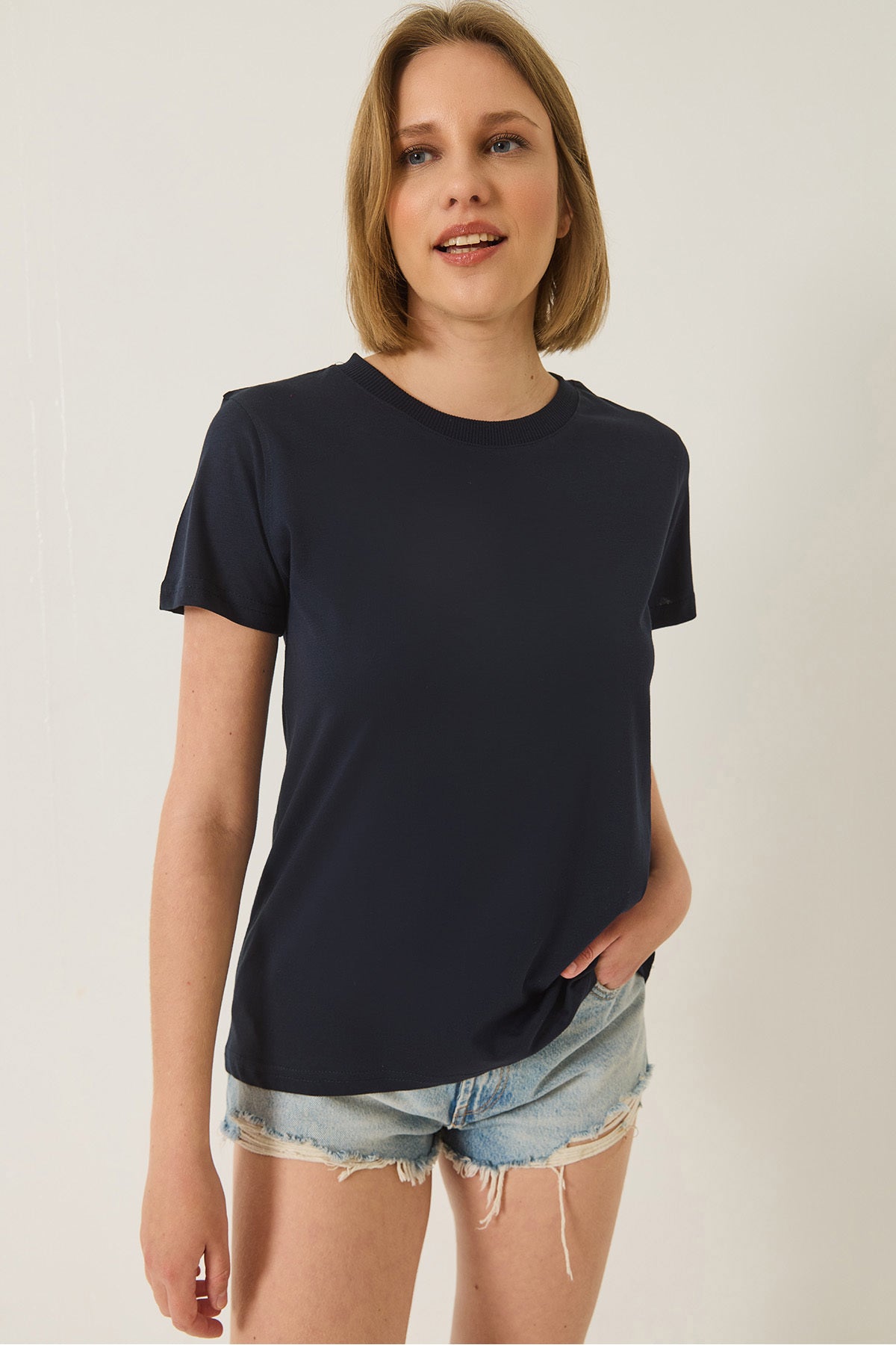 Women's 100% Organic Cotton Comfort Fit Long Back Basic T-shirt 60602049