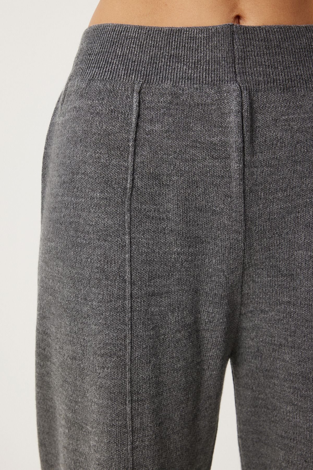 Women's gray stylish knitwear sweater pants team?