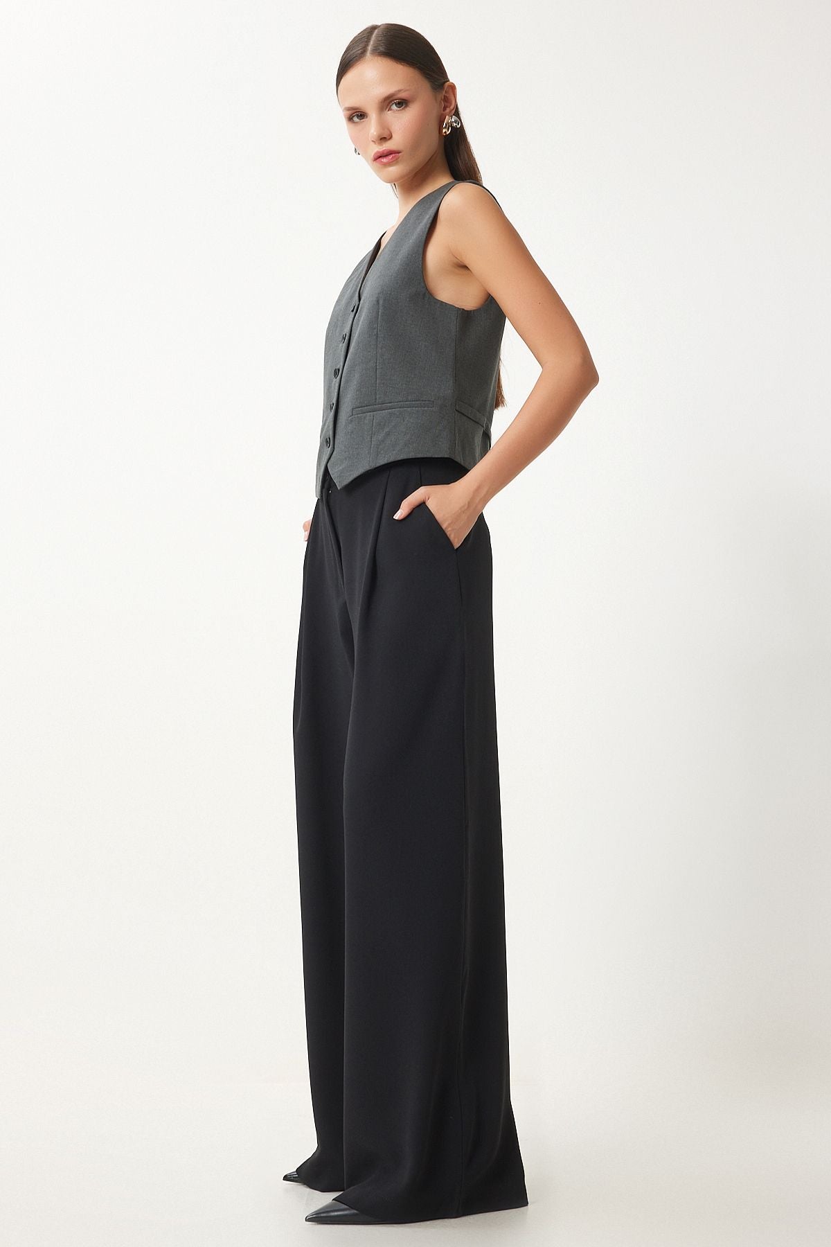 Woman with black pocket weaving palazzo pants ul00052