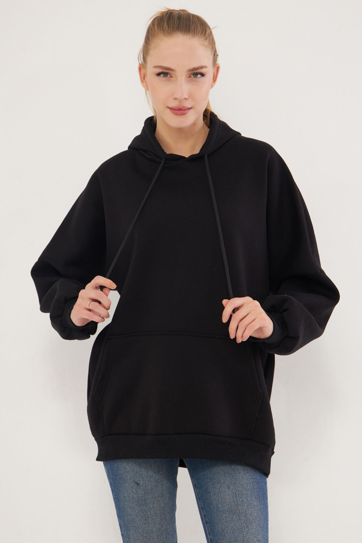 Female Black Hoped Coeled with Shrinkle Pocket Sweatshirt ARM-25K001045