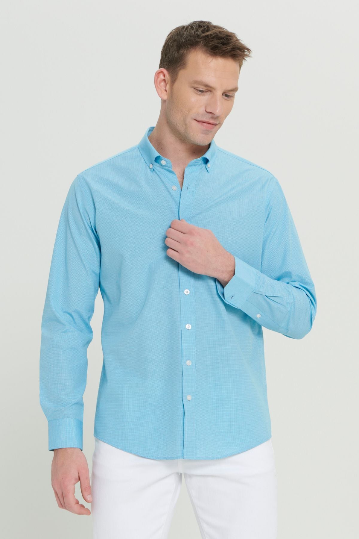 Men's turquoise cotton comfort fit comfortable cut hidden button collar checkered shirt