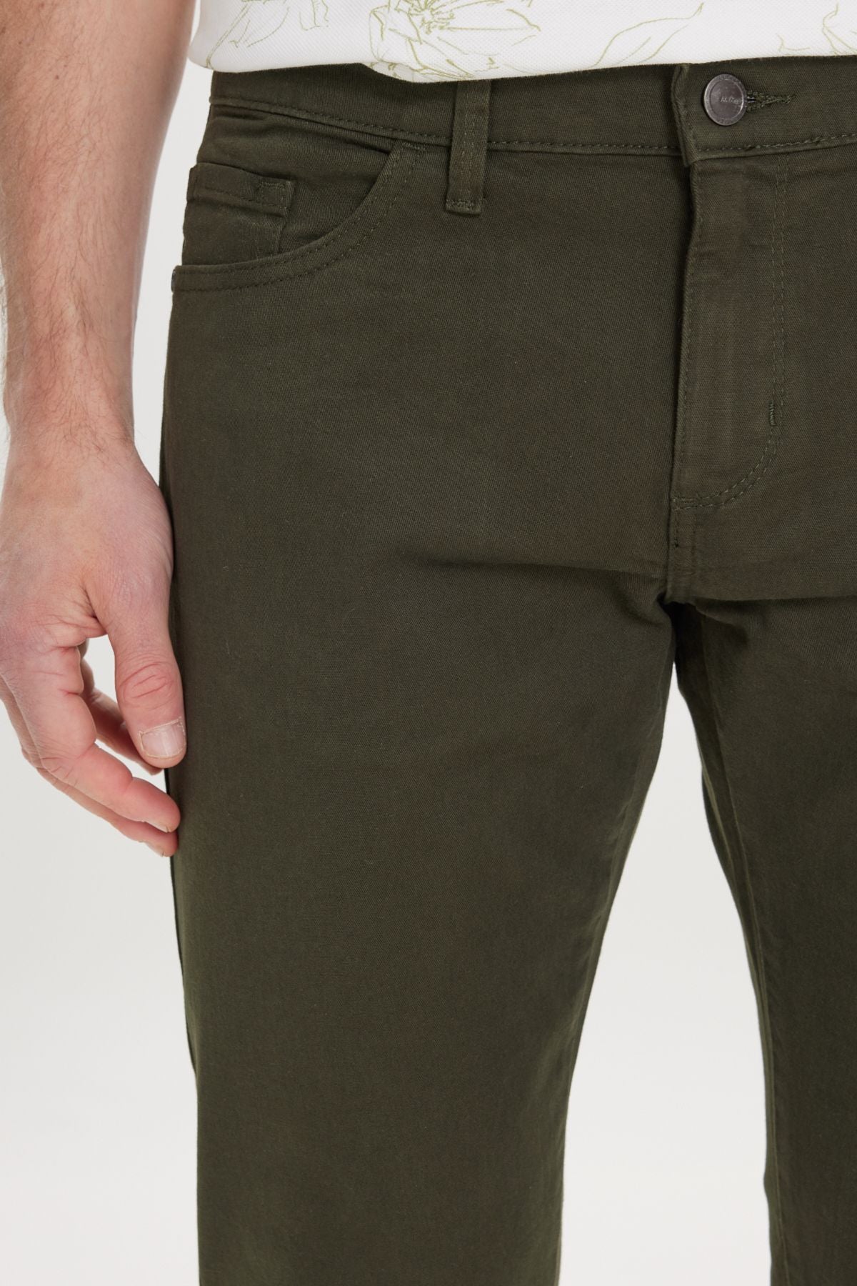 Men's Khaki Slim Fit Narrow Cut 5 pocket cotton canvas flexible chino pants