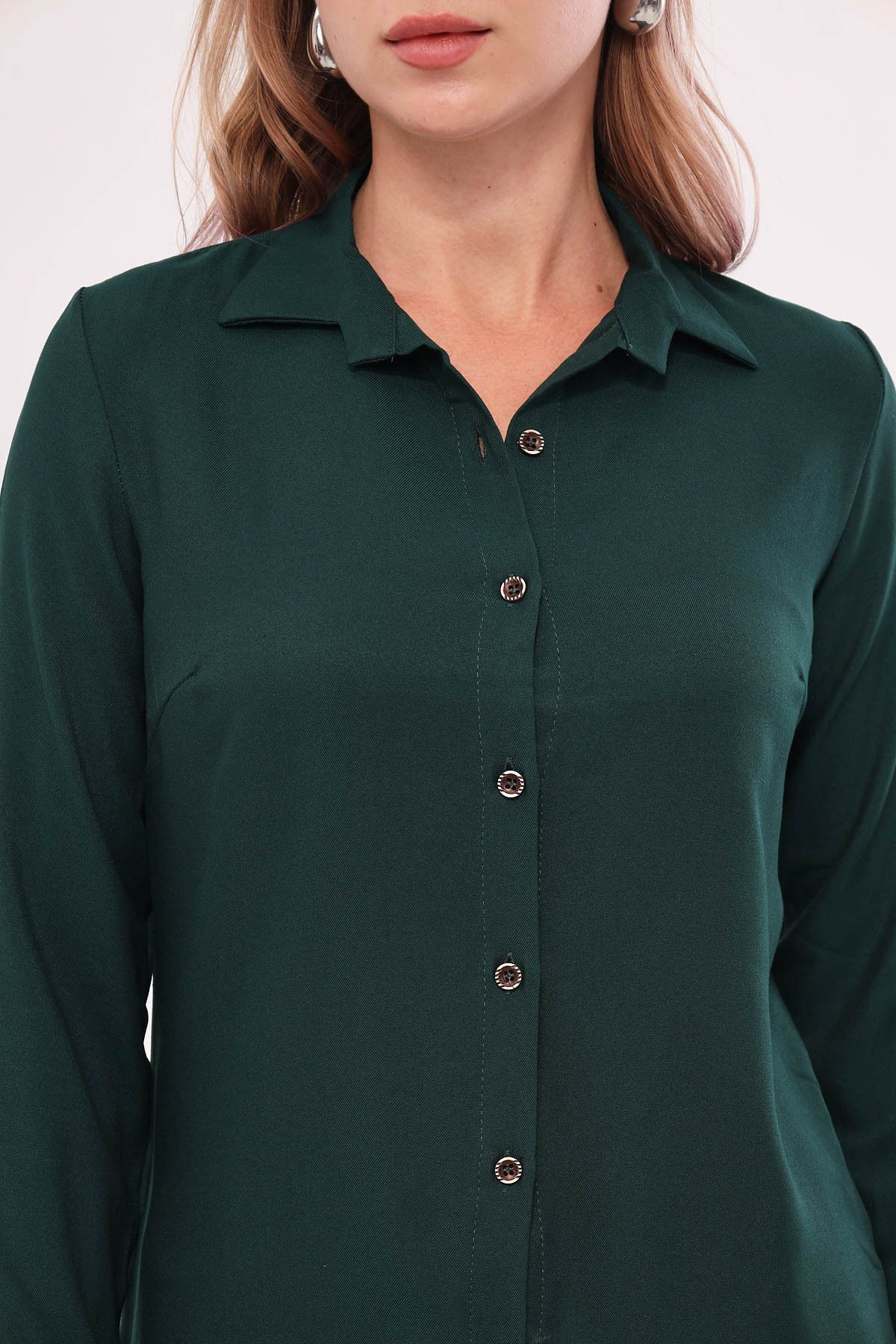 Woman Dark Green Long Sleeve Flat Shirt ARM-18Y001176