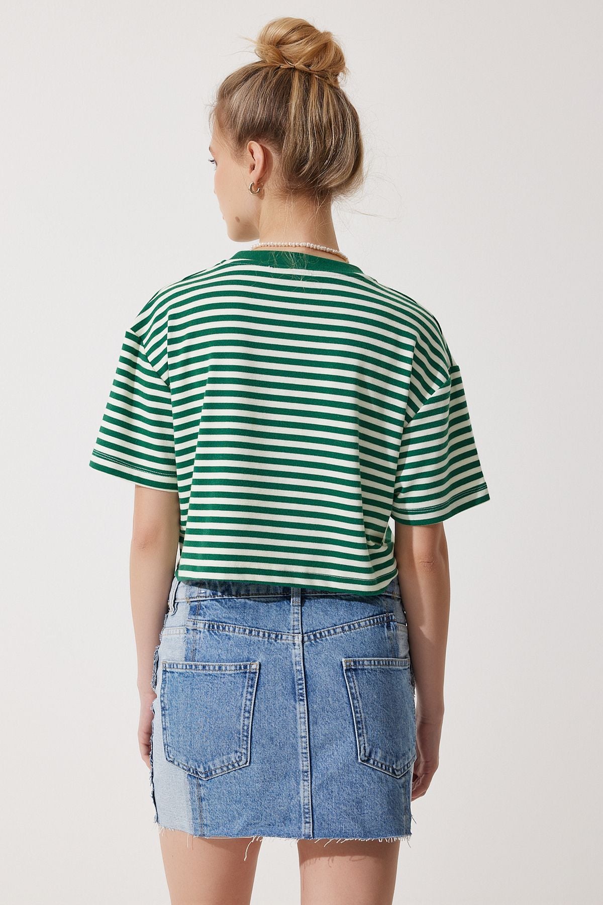 Female Green Embroidery Detailed Striped 100 %Cotton Crop knitting T-shirt CR00436