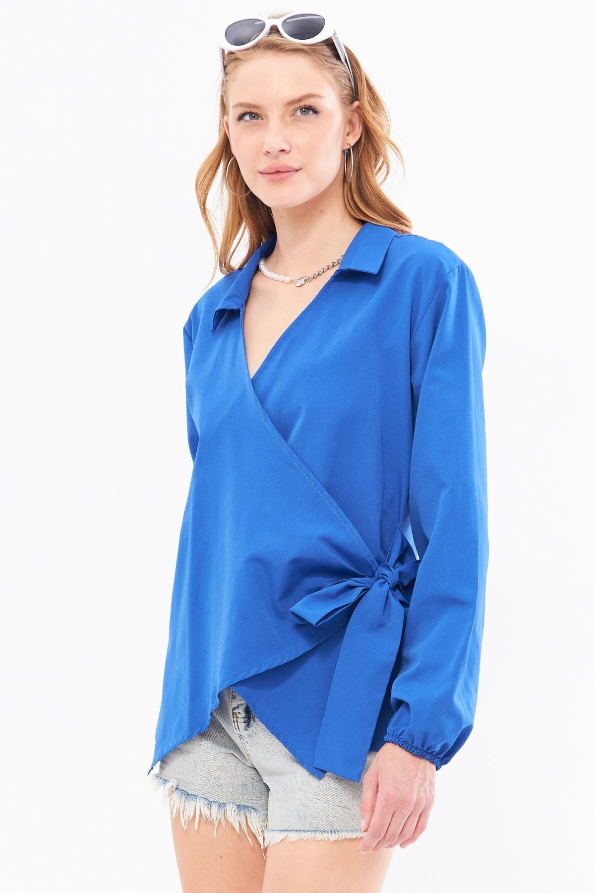 Female Saks Collar Cruve Blouse ARM-22Y024025