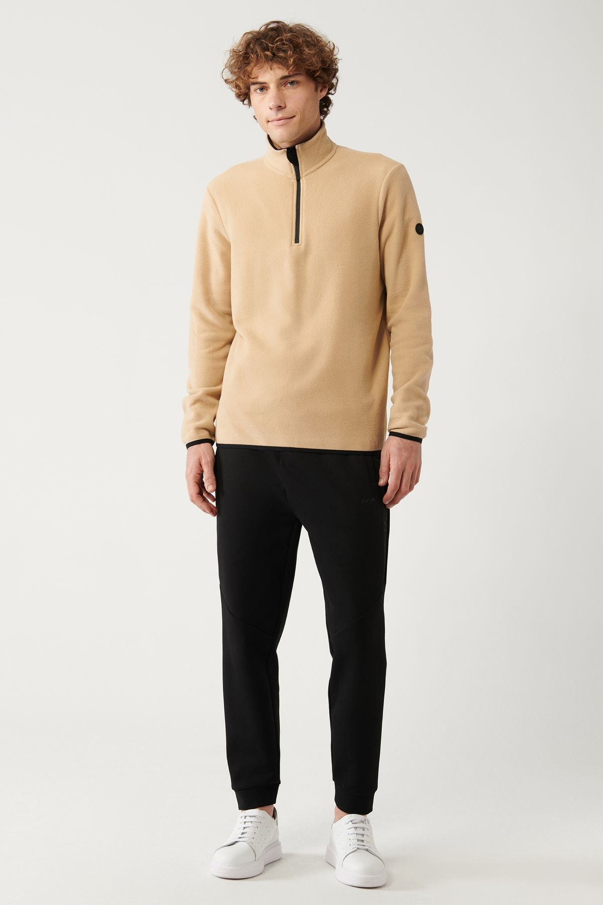 Men's Beige Cool -resistant half -zipper with perpendicular collar polar sweatshirt E001068