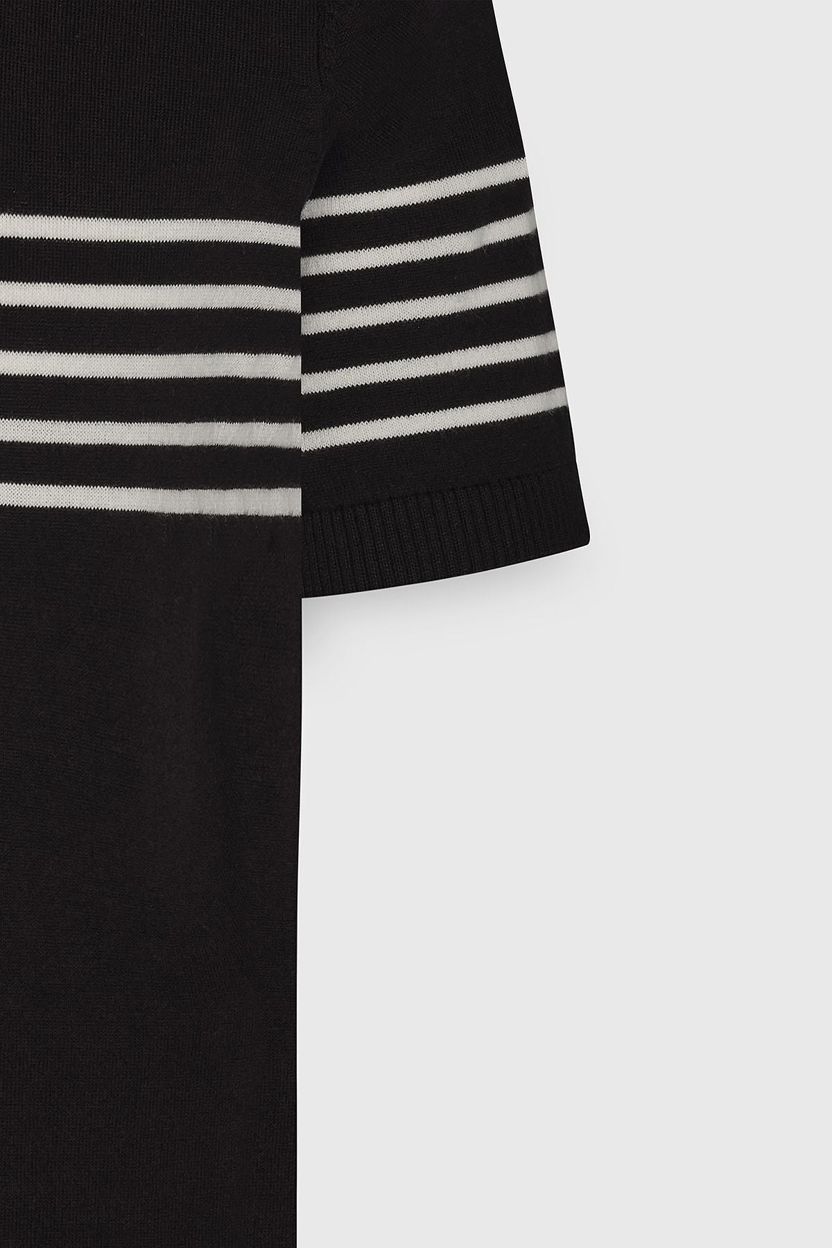 Men's black-and-white standard fit normal cut 100 %cotton striped bike collar knitwear t-shirt