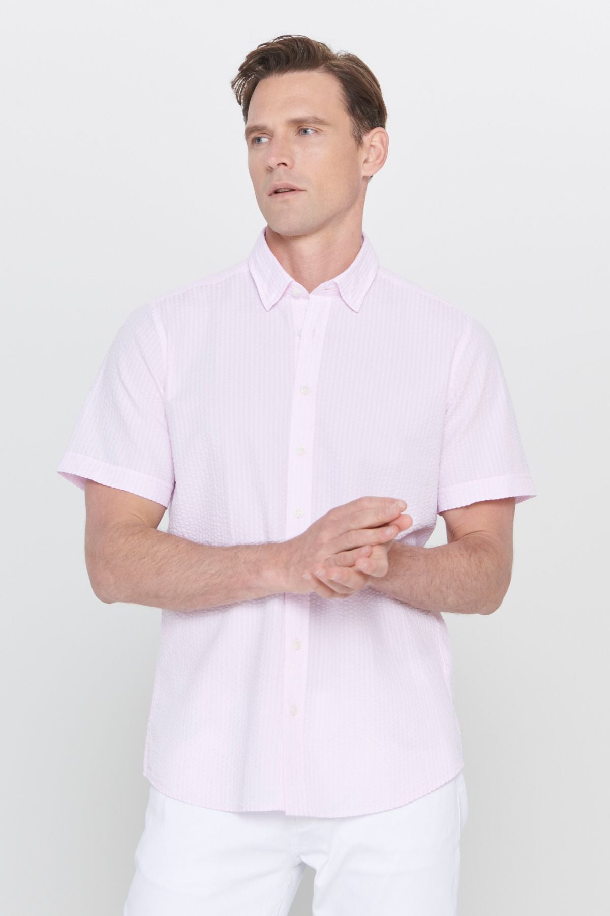 Men's pink slim fit narrow cut tight cut hidden buttoned 100 %cotton wafer patterned short sleeve shirt