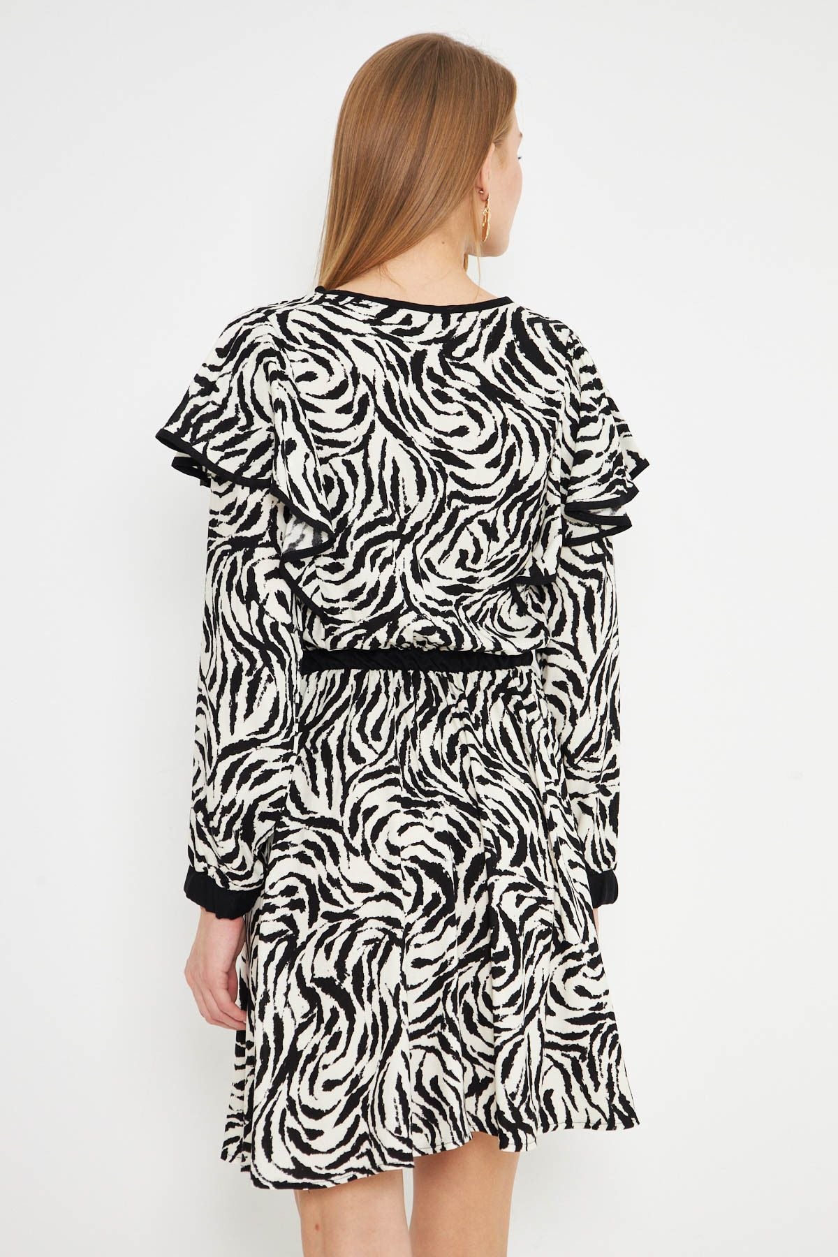 Female black round collar flywheel detailed waist rubber mini dress ARM-25K001051