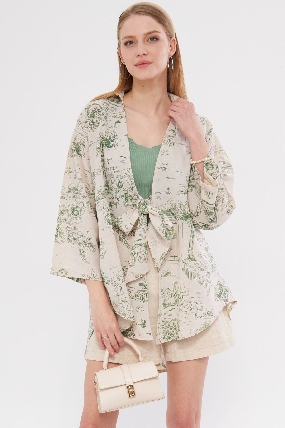 Female Cagla Green Patterned Patterned Linen-looking front-binding kimono shirt ARM-24Y001079