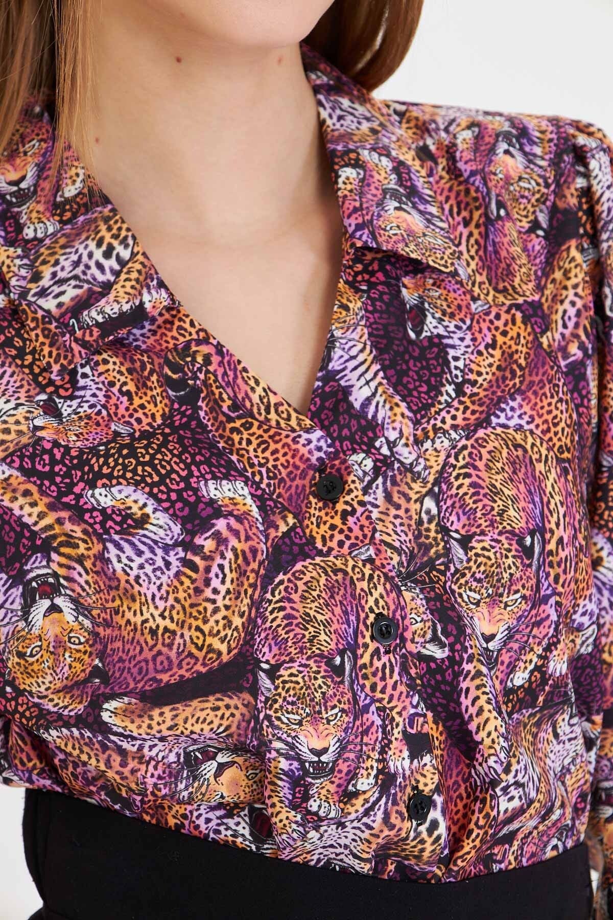Female Purple V-Neck Balloon Arm Patterned Shirt ARM-25Y001016