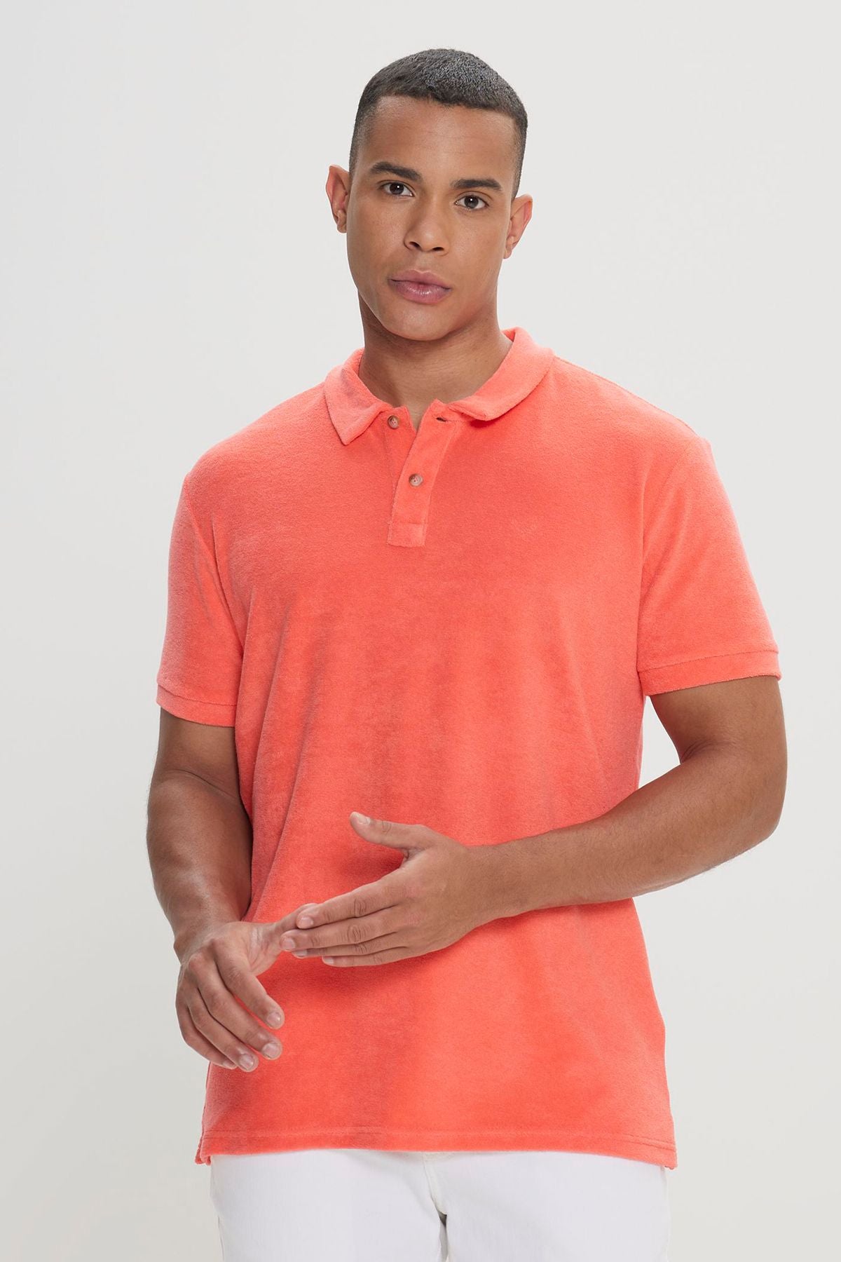 Men's coral slim fit narrow cut cotton towel fabric polo collar t -shirt