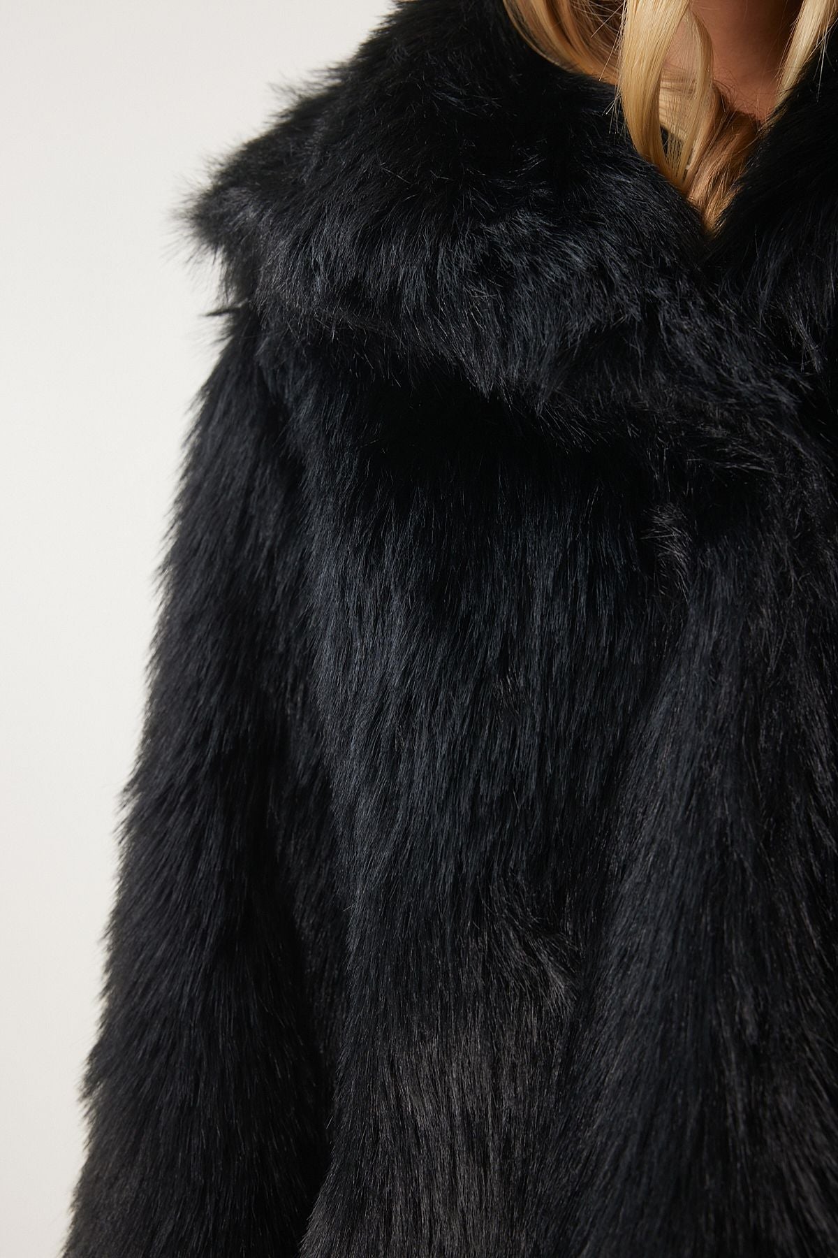 WOMEN BLACK SHOPPING LINE ARTIA FUR JACTER UL00048