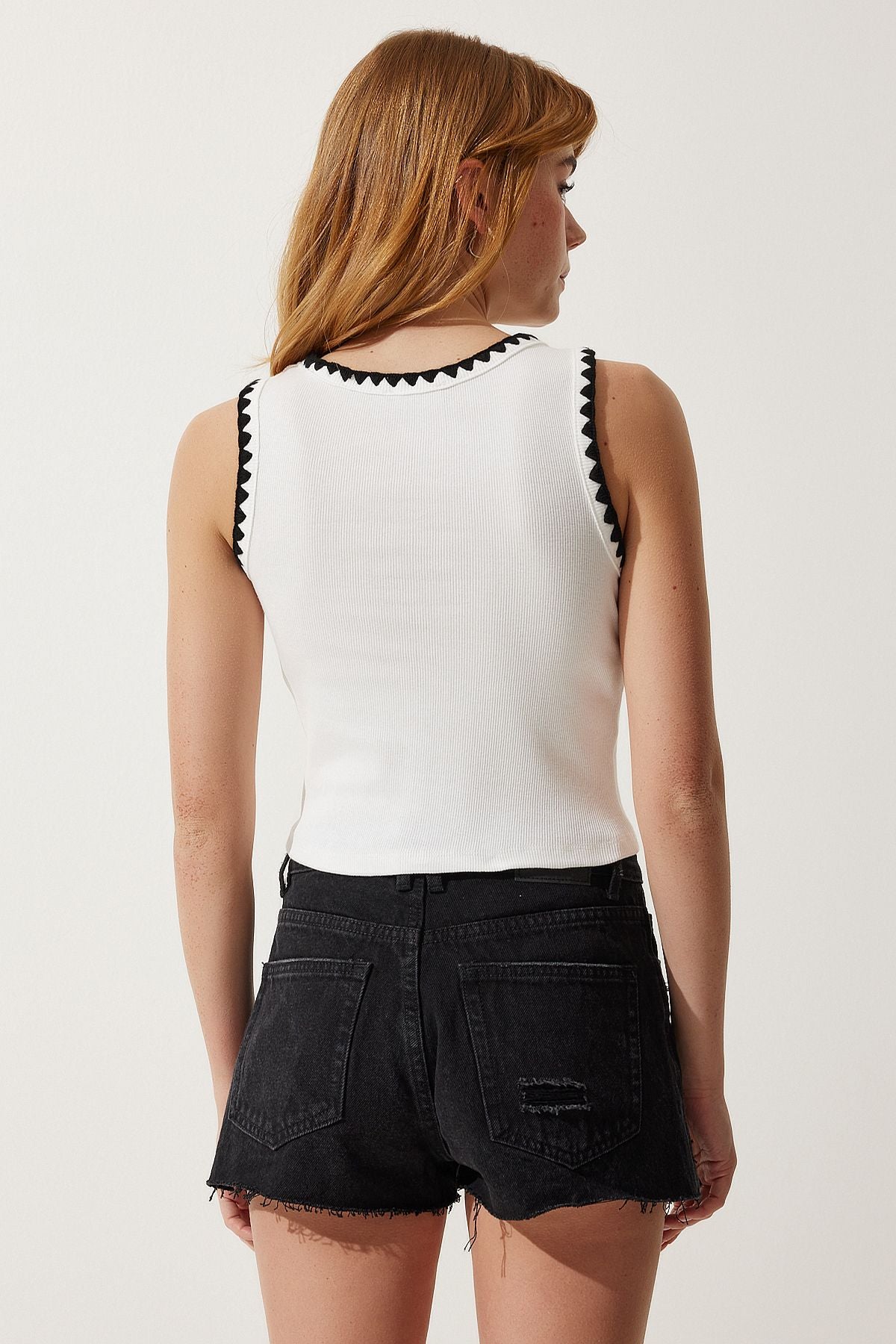 Women's White Processing Detailed Crop Knitting blouse HF00451