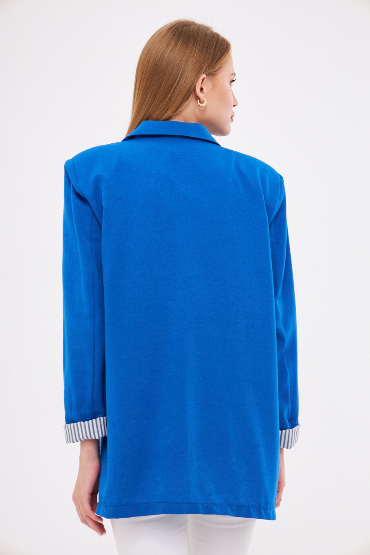 Female Saks Cruve Cruve Collar Folding Detailed Oversize