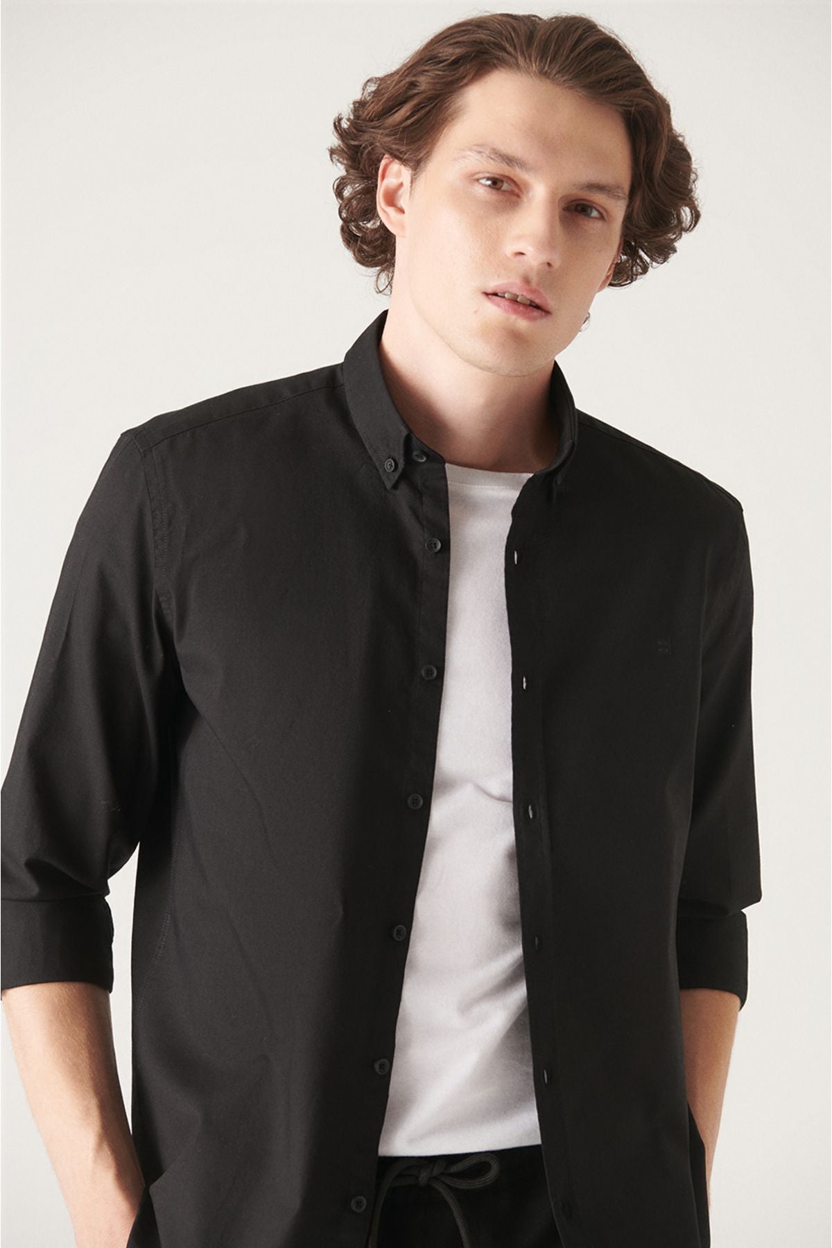 Men's black Oxford 100 %cotton button collar shirt B002003