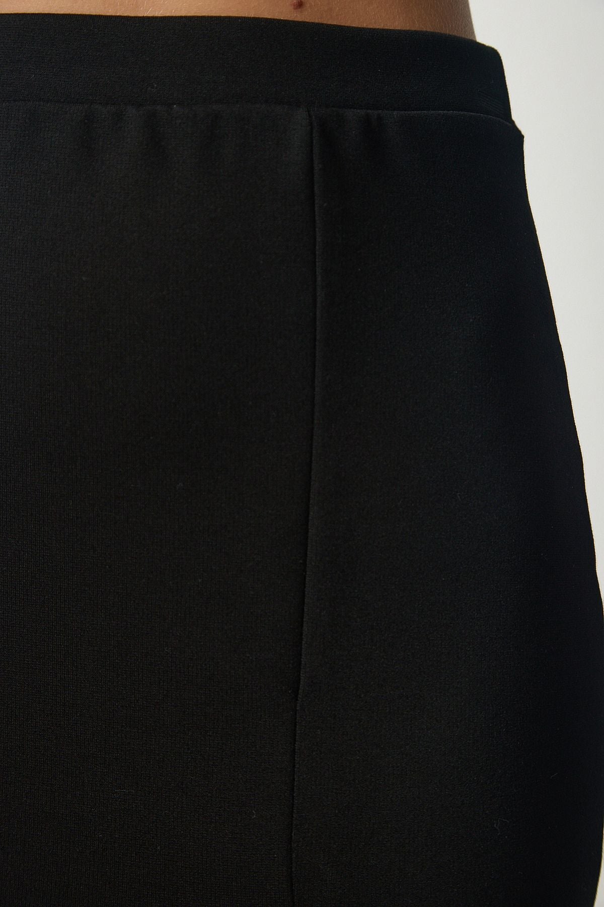 Female black slit mini steel knitted skirt UB00160