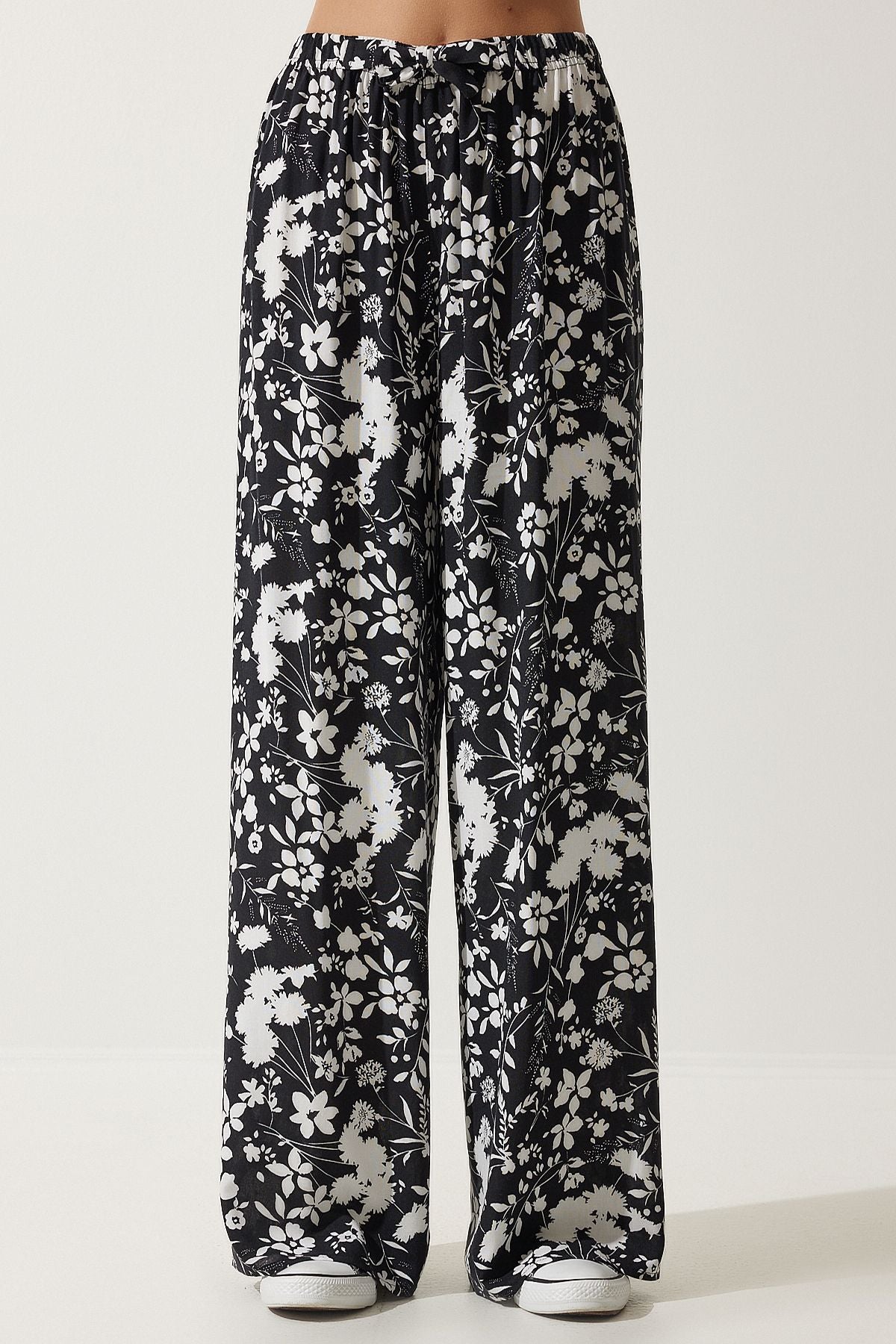 Female Black Patterned Viscose Palazzo Pants EN00606