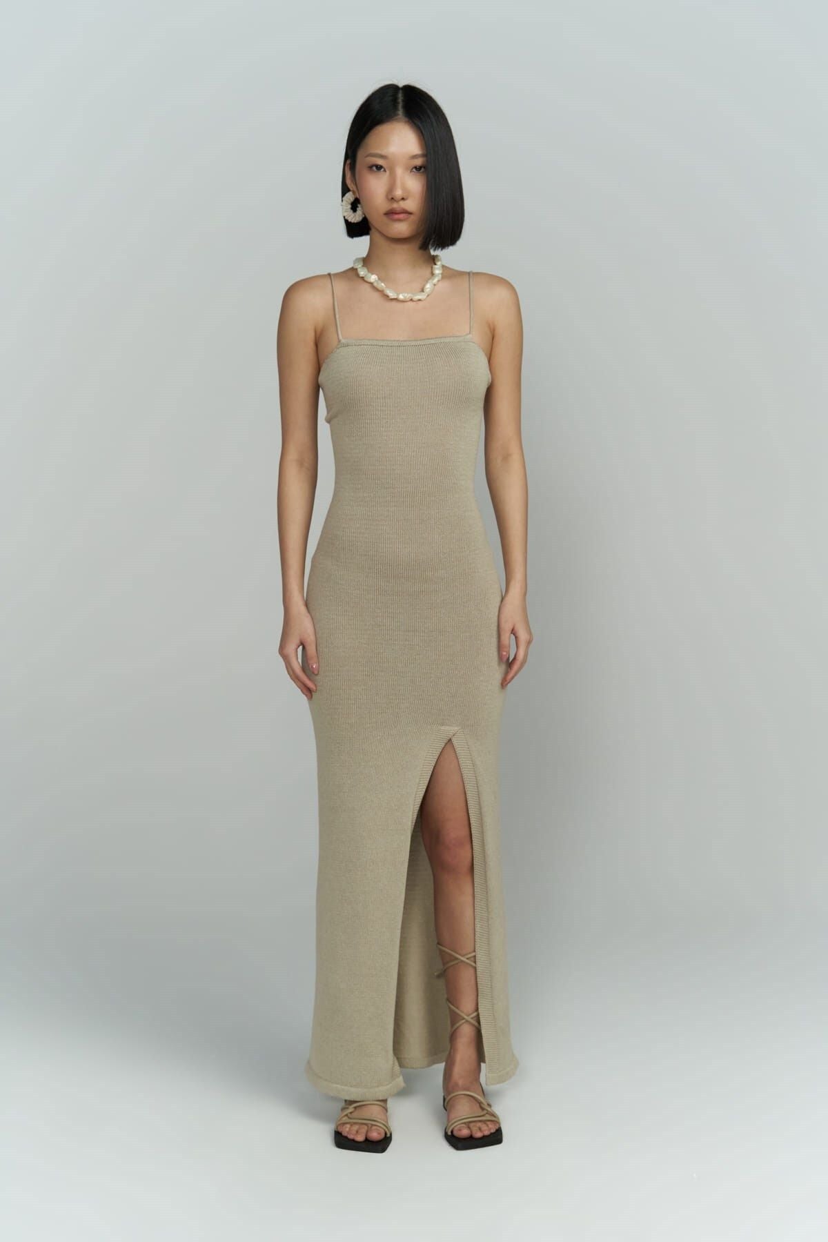 Cintiia Back Décollette stone knitwear dress