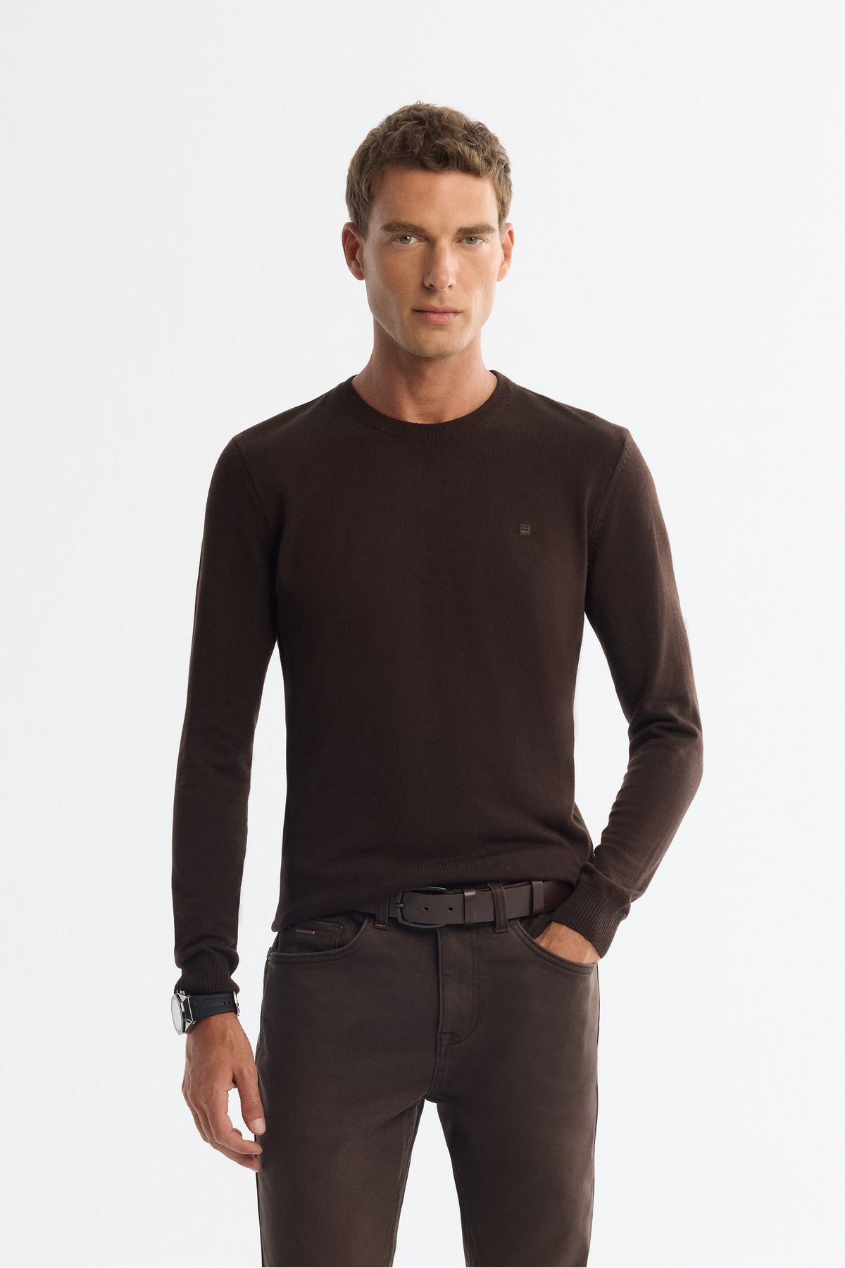 Men's brown bike collar -free knitwear sweater E005000
