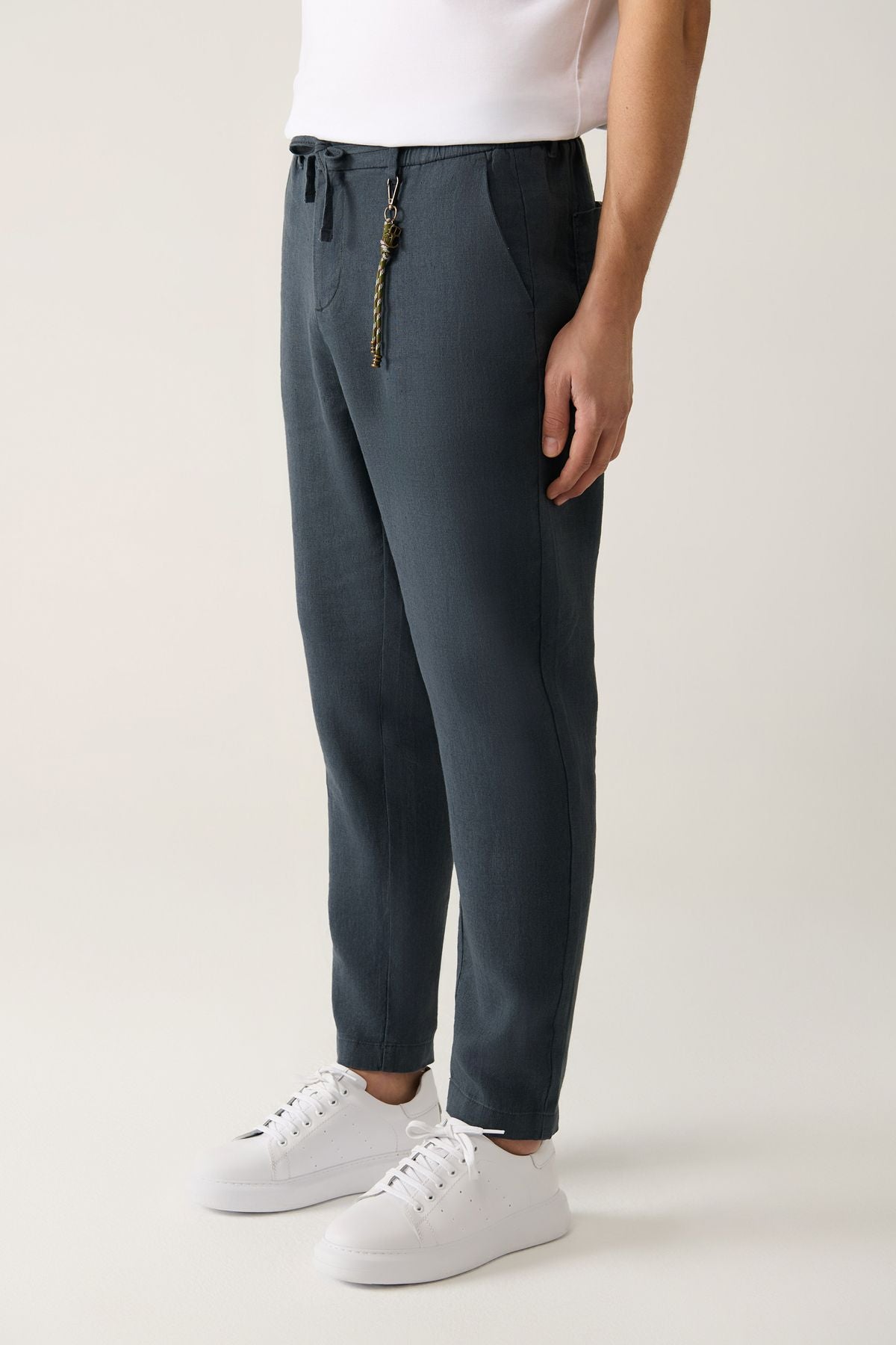 Men's anthracite waist tire 100 %linen pants B003032