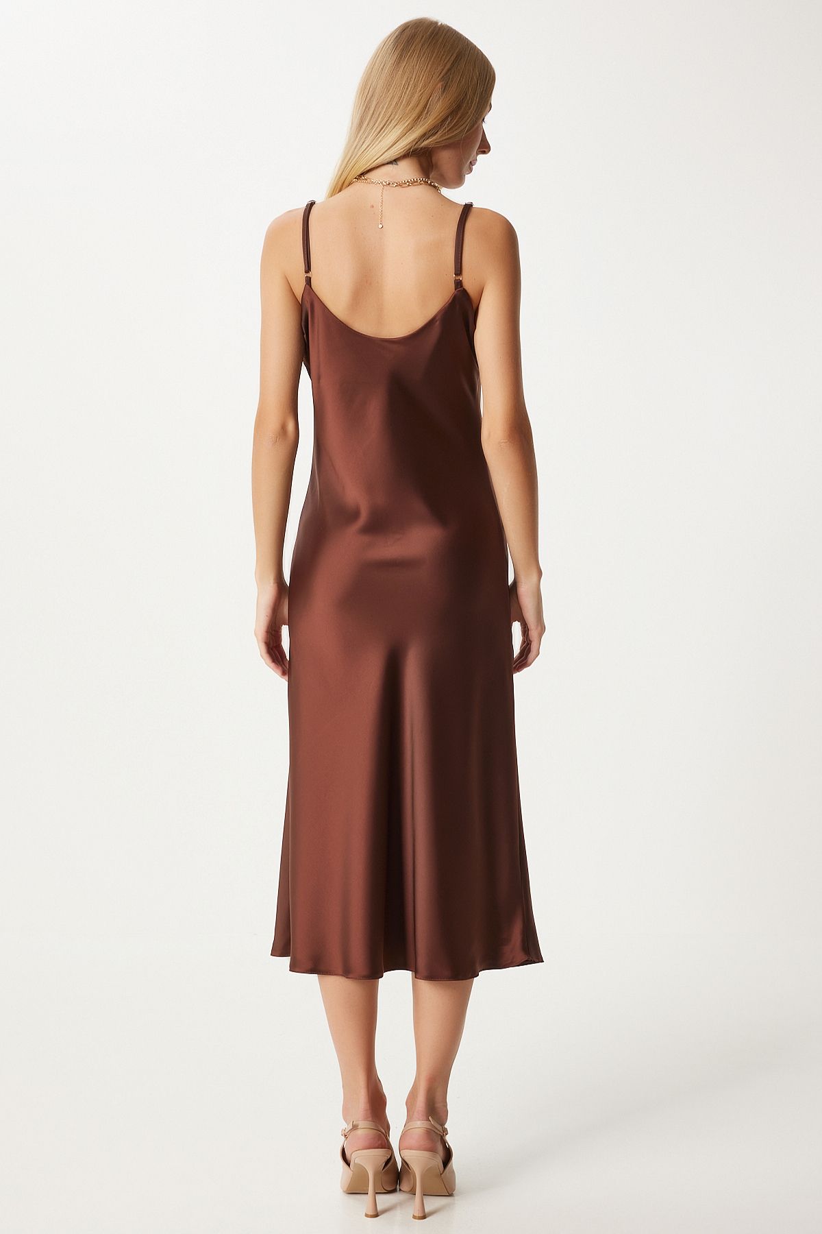 Woman Brown Degage Neck Satin Surface Dress FN03300