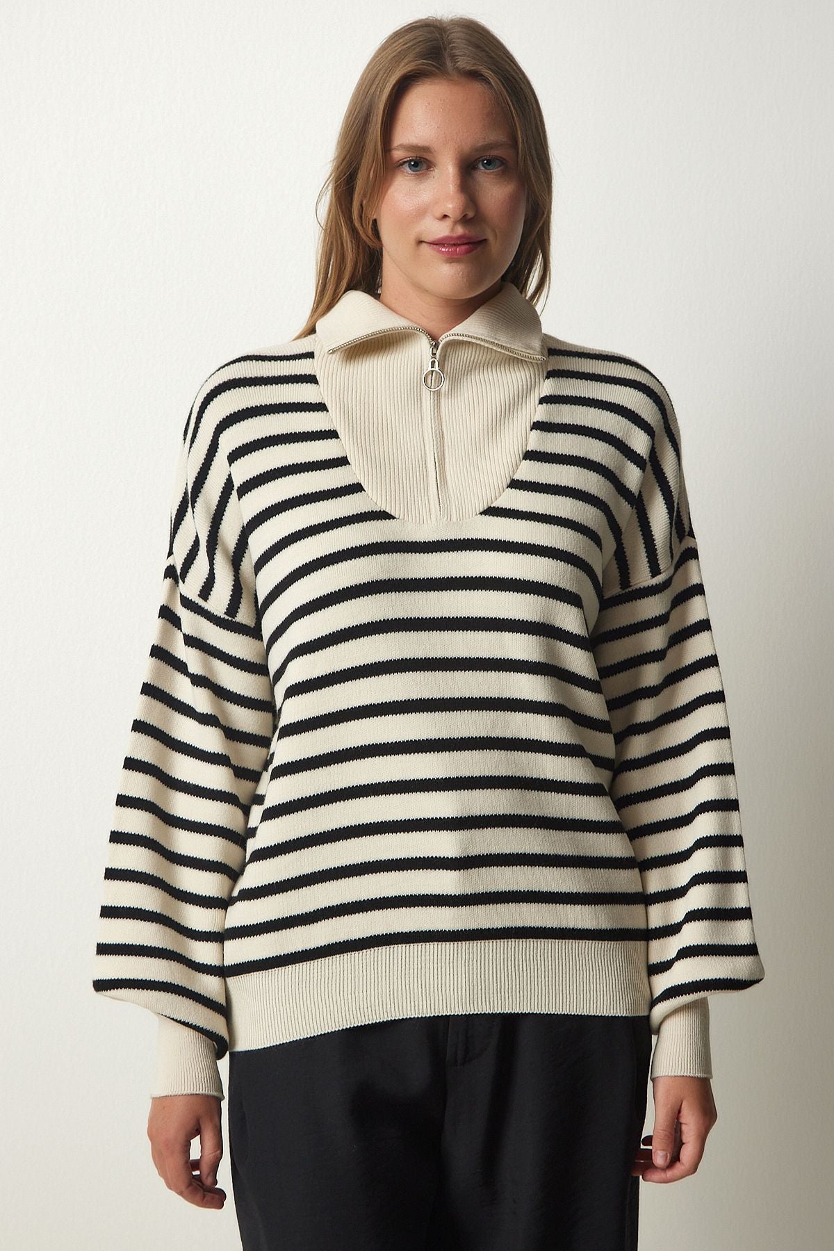 Women's Cream striped zipper collar knitwear sweater pf00039