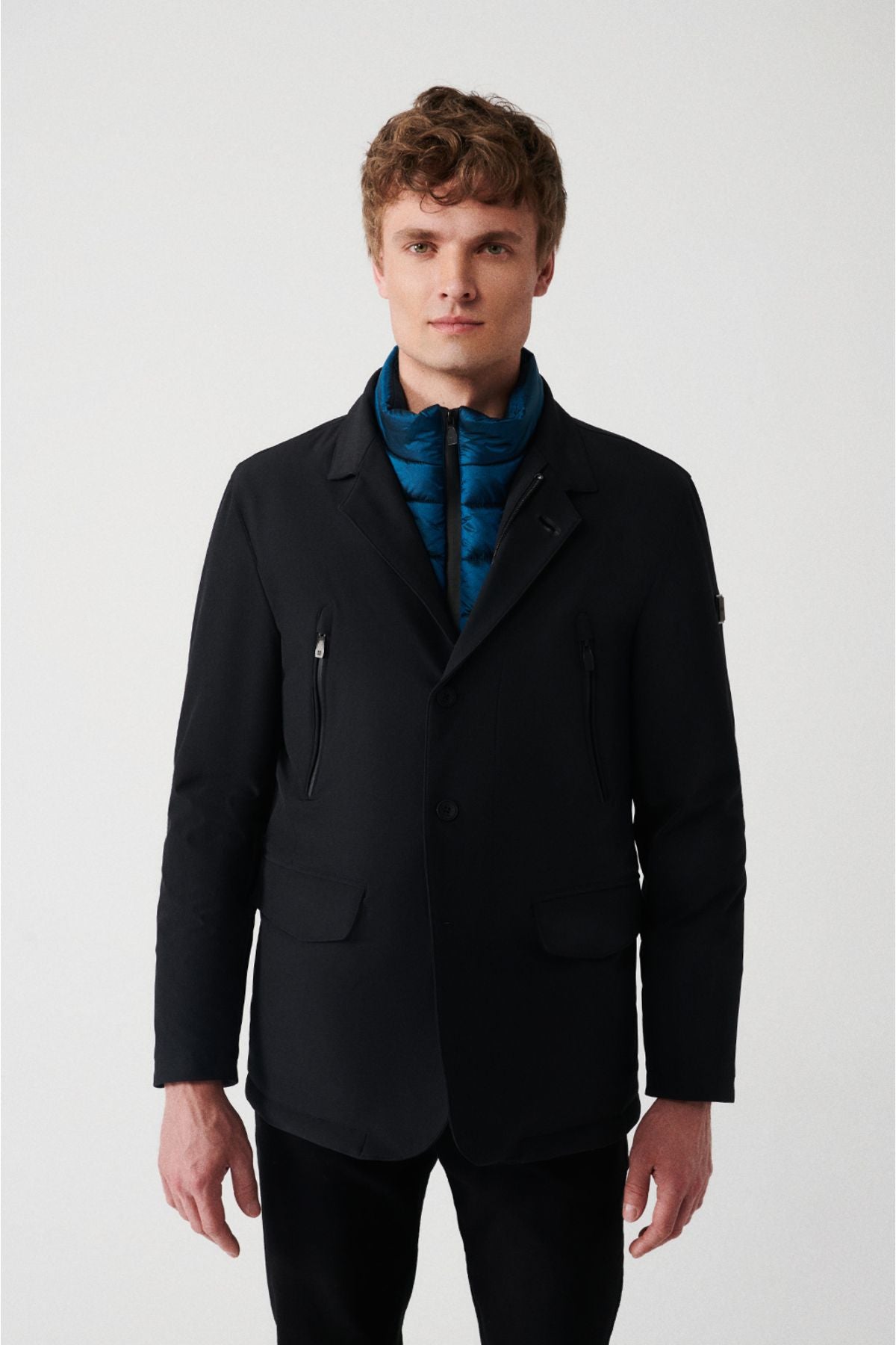 Men's black mono collar buttoned vest -looking Mont A32Y6094